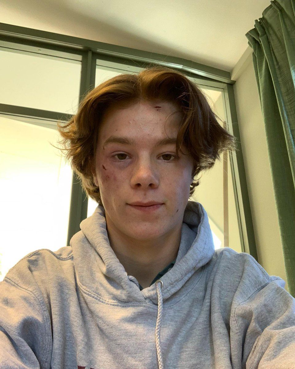 960x1200 Long hair Wille or Short hair Wille?