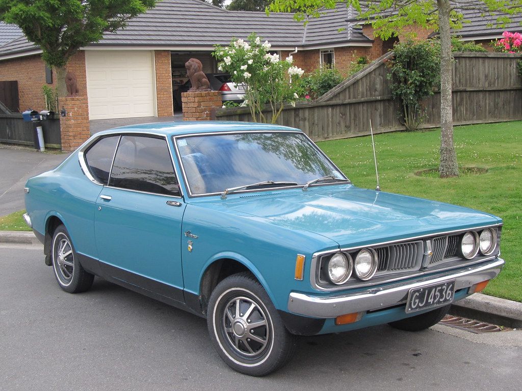 1024x768 Toyota Corona 1700 Coupe. I took this photo over 4 and