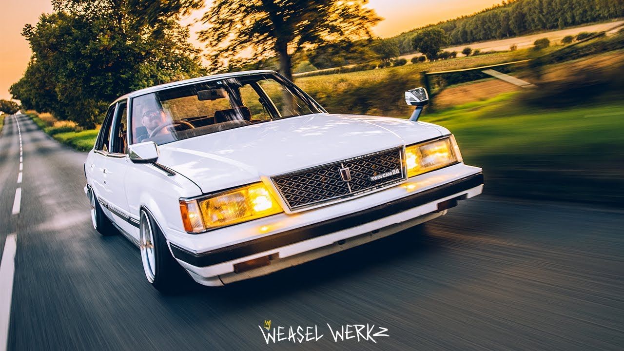 1280x720 JDM Classic Car Summer Driving. Toyota Corona MKII GX61