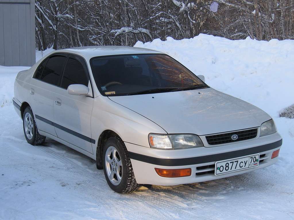 1024x768 Toyota Corona 01