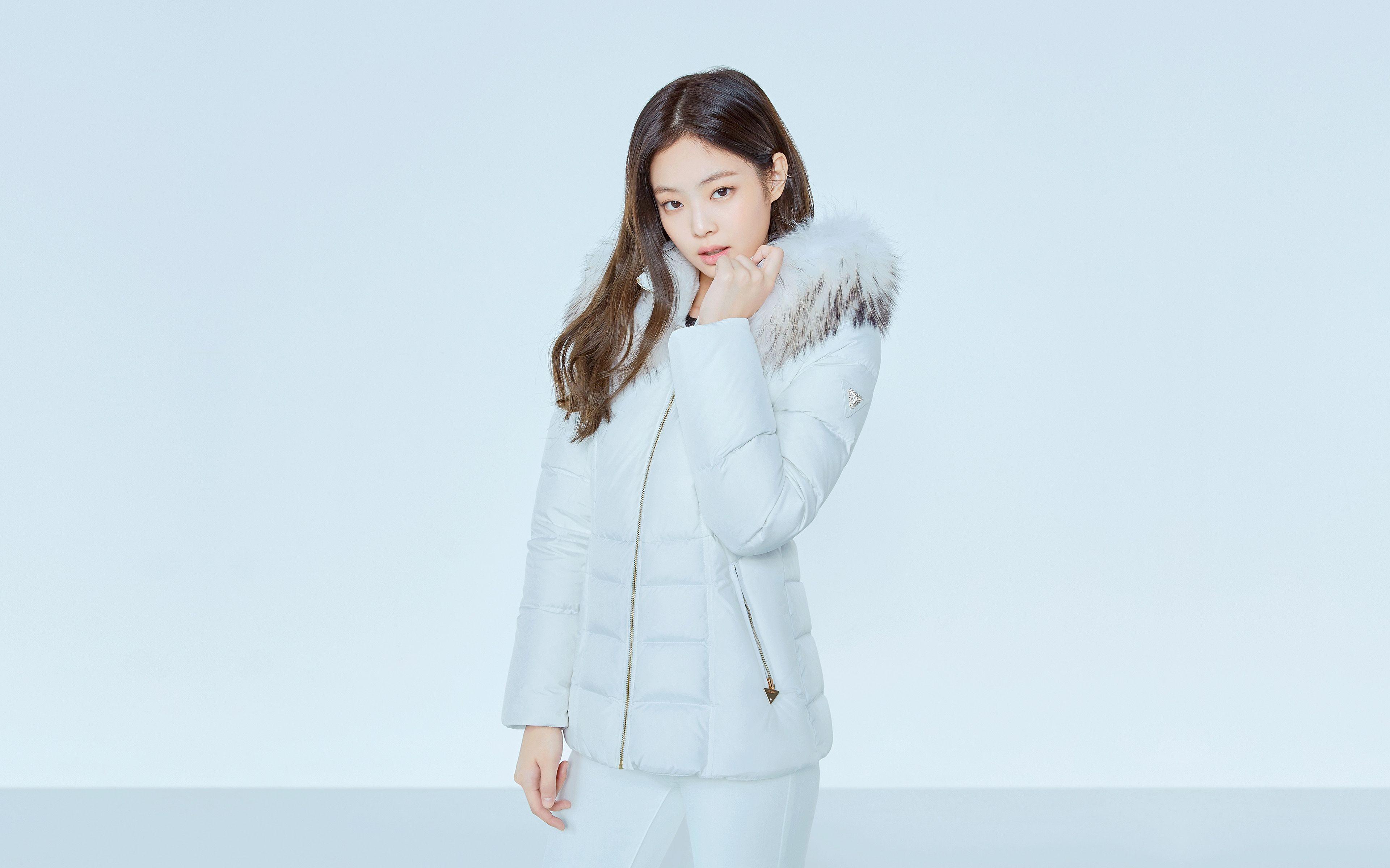 3840x2400 Kpop Jennie Solo Winter Music Girl Wallpaper