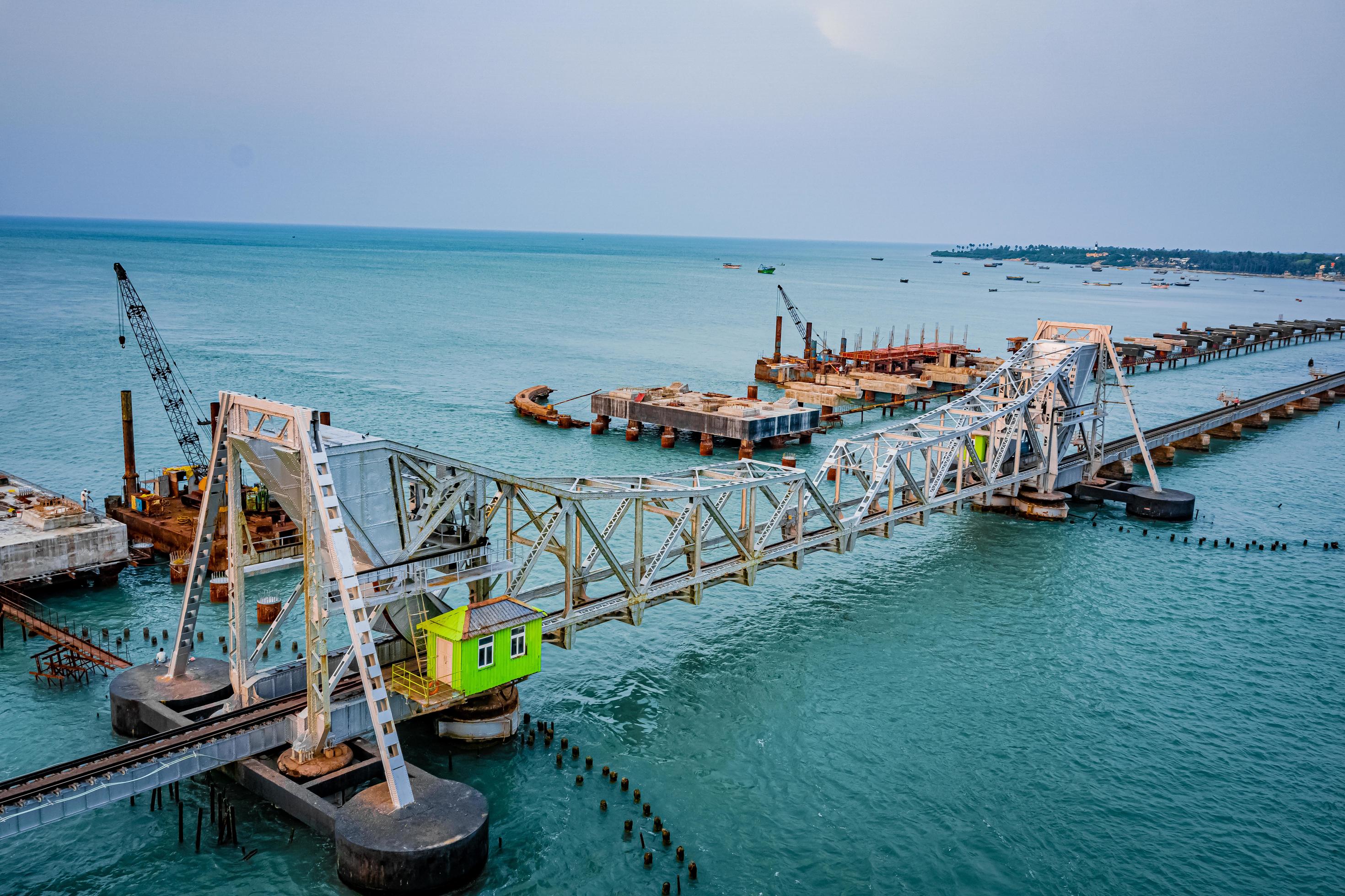 2940x1960 Pamban Bridge is a railway bridge that connects the town of Mandapam in mainland India with Pamban Island, and Rameswaram, Tamil Nadu, South India. it was India's first sea bridge. Cantilever bridge
