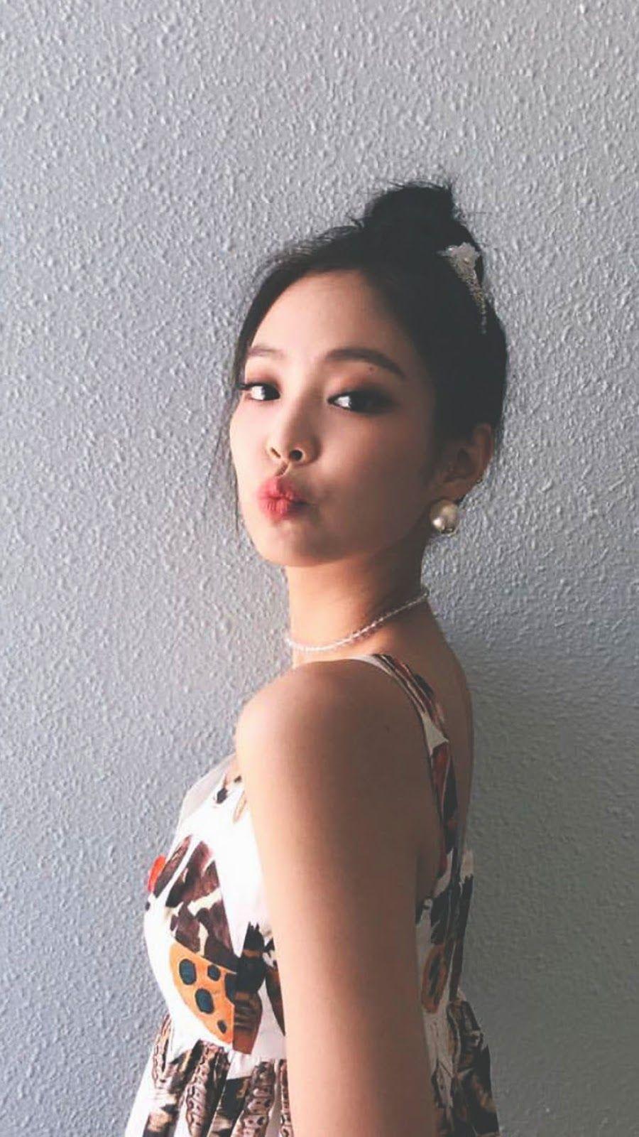 900x1600 Jennie's photo when performing with a solo song. Blackpink wallpaper HD