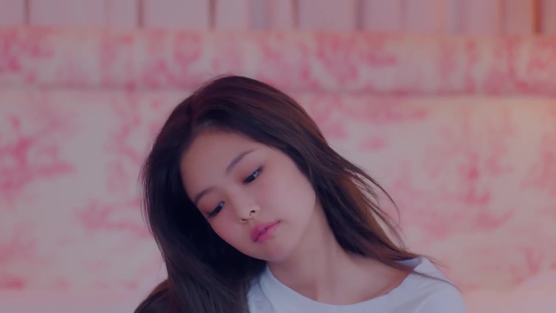 1920x1080 JENNIE - 'SOLO' M V GIF