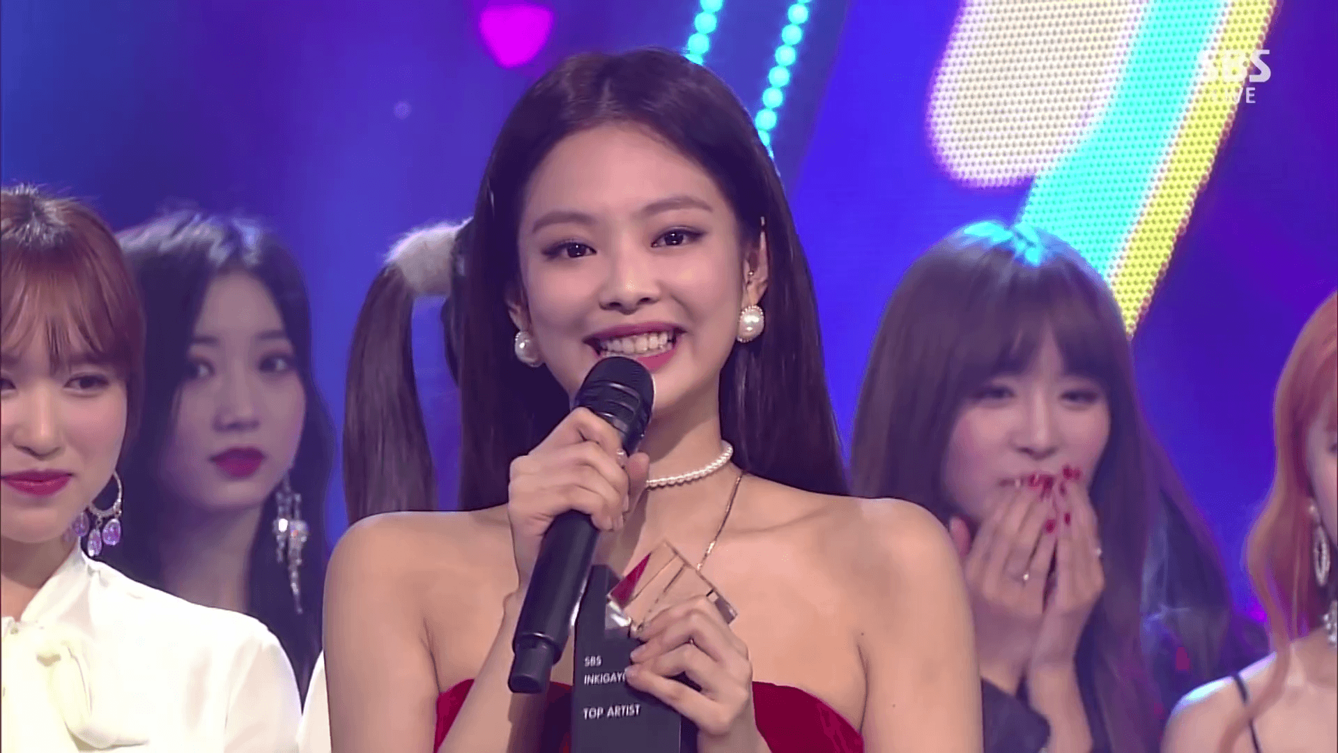 1920x1080 SHOW 181125 JENNIE
