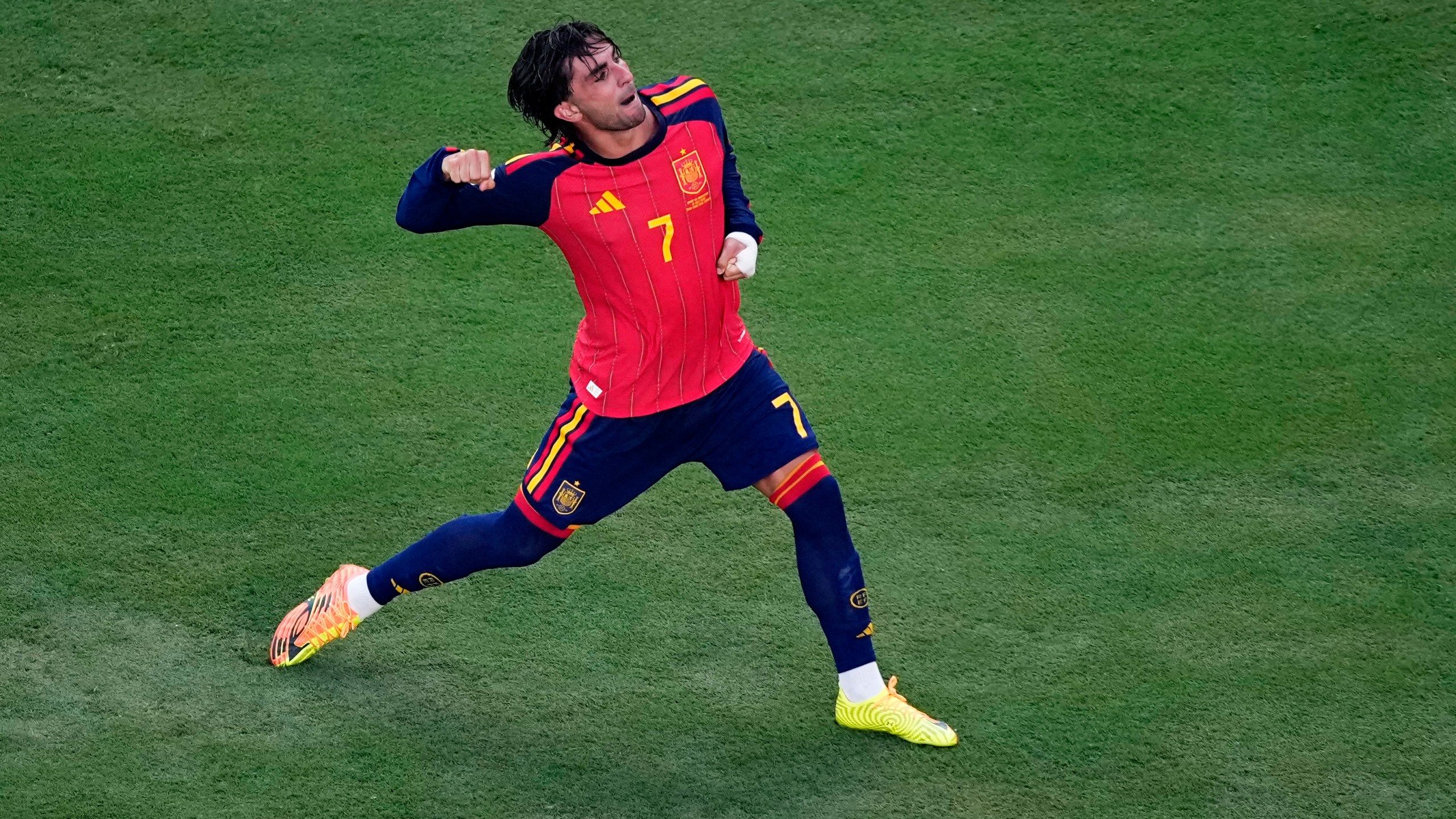 2560x1440 Spain Scores In Stoppage Time, Beats Argentina 1 0 To Win World Cup