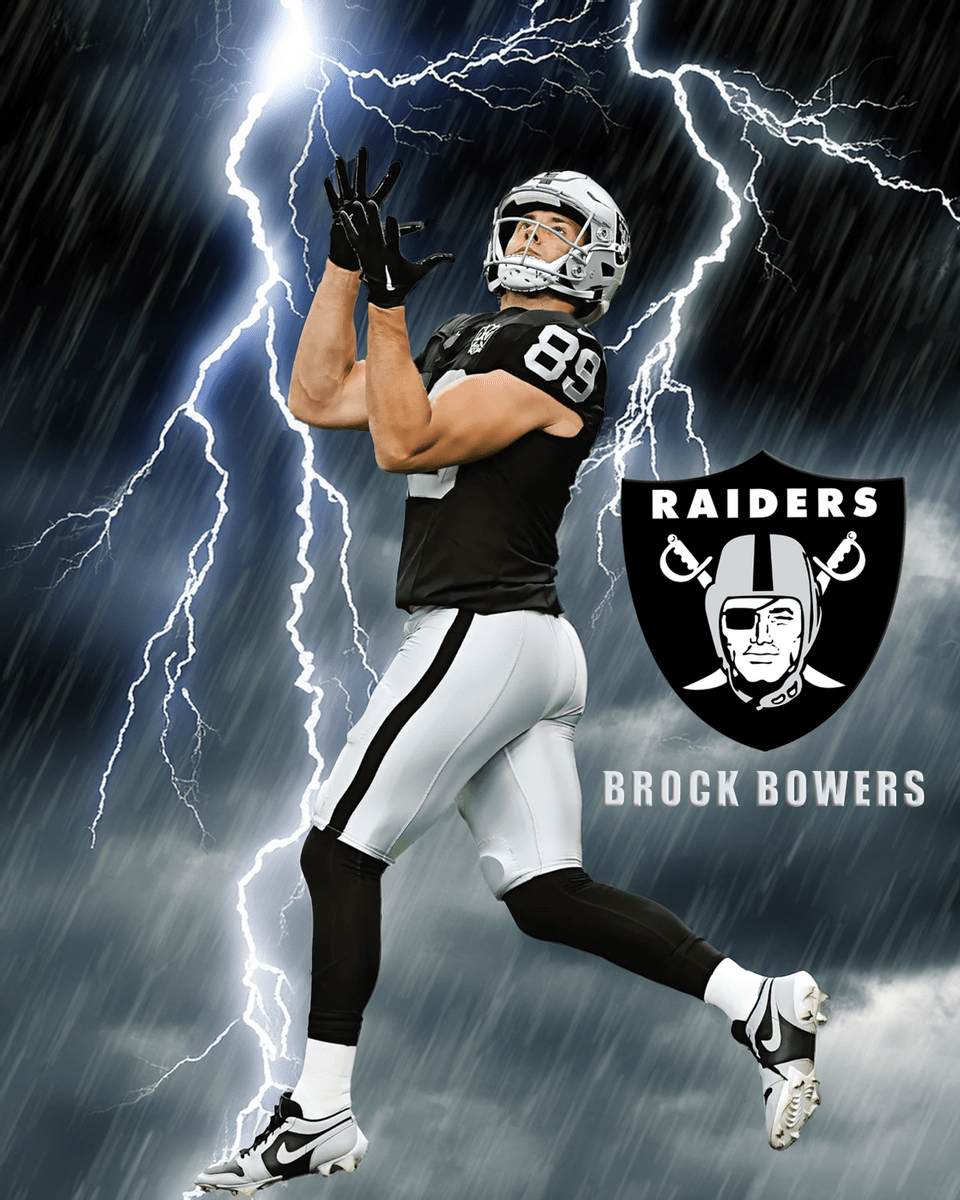 960x1200 BROCK BOWERS 8X10 PHOTO ROOKIE LAS VEGAS RAIDERS TIGHT END