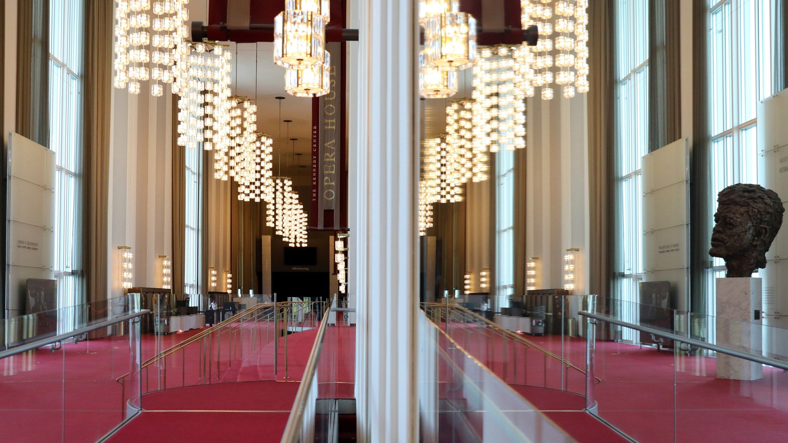 2560x1440 Kennedy Center board seeks pause of ruling ordering removal of Trump's name