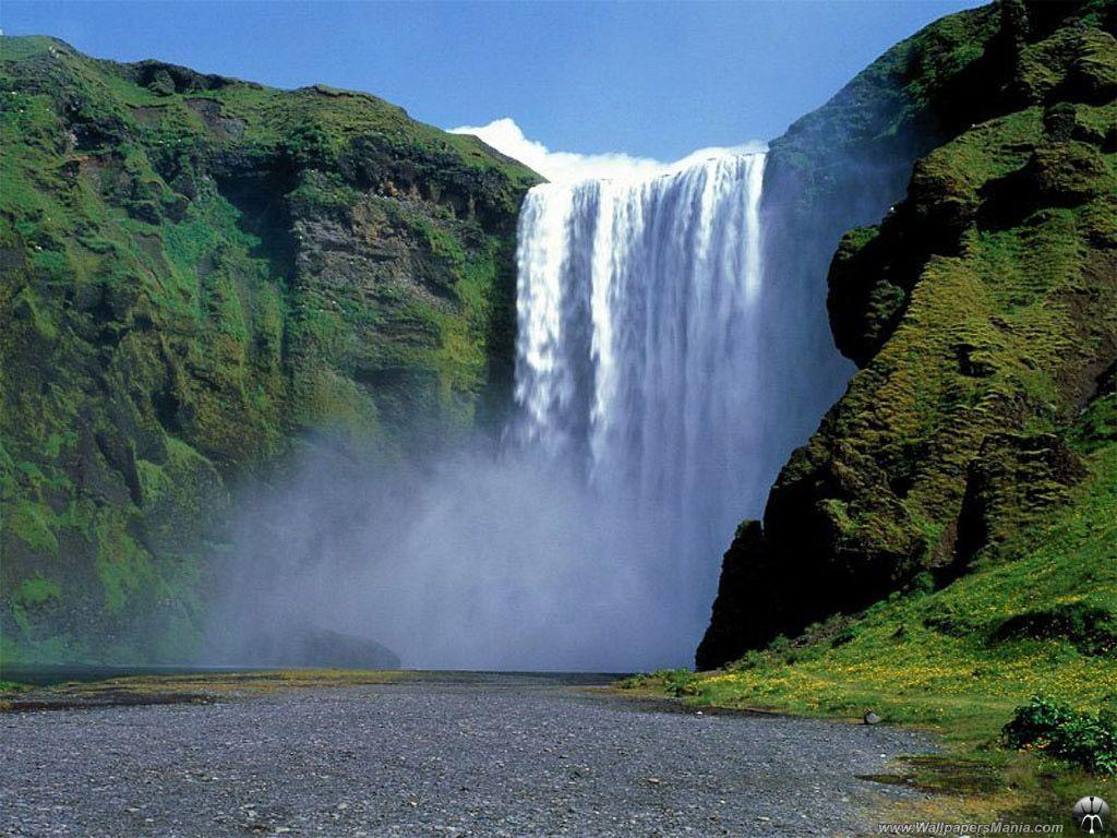 1024x768 Lagoa e Cachoeira Wallpaper