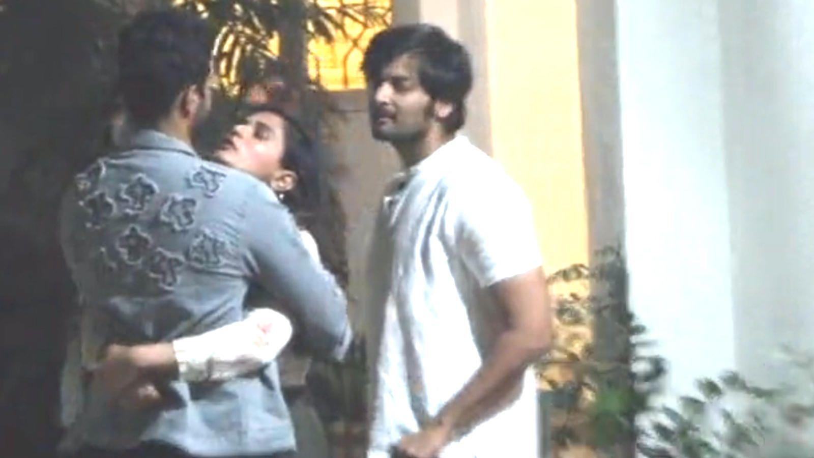 1600x900 Richa Chadha's hug to Vicky Kaushal leaves boyfriend Ali Fazal jealous?. Hindi Movie News of India