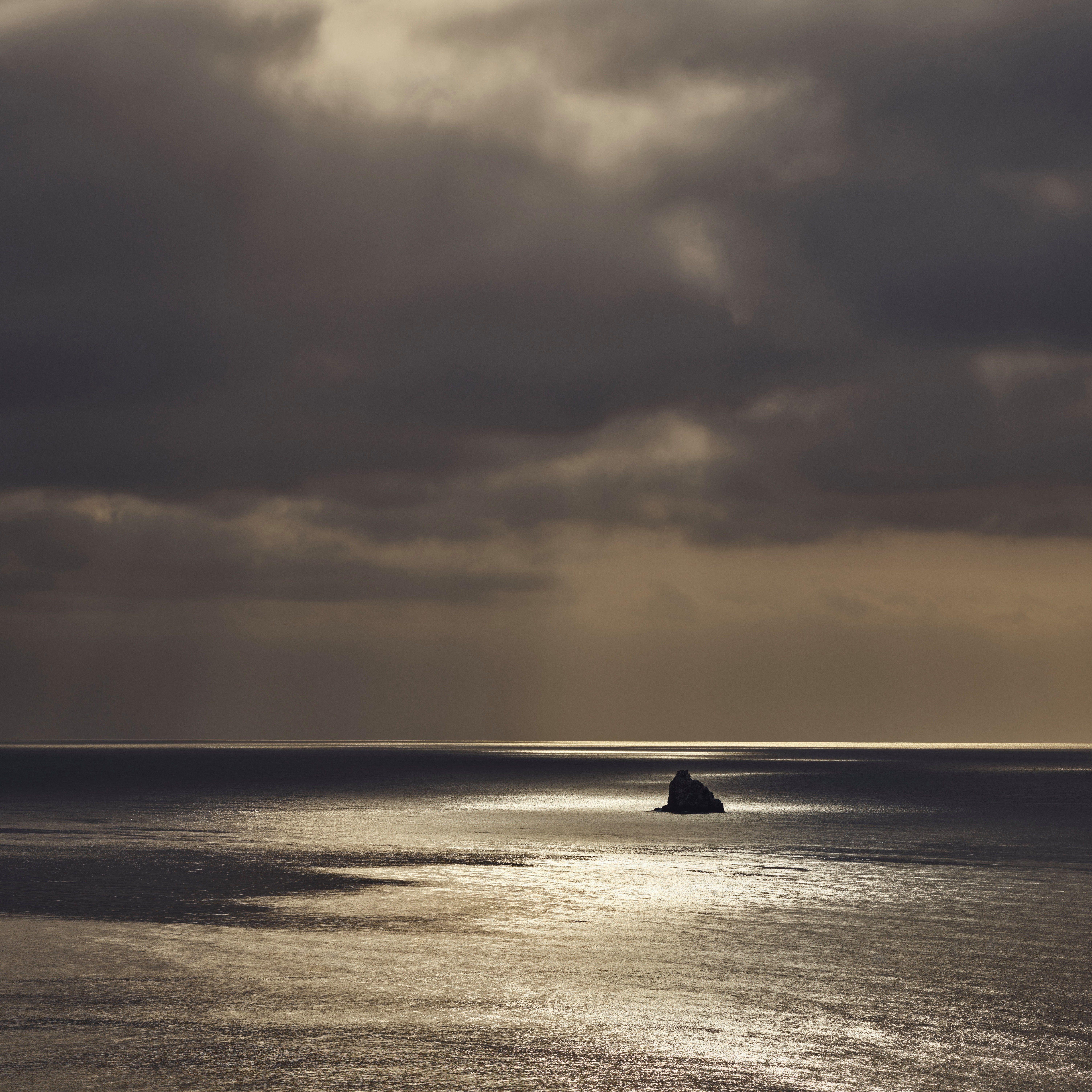 6016x6016 Download 7 new beautiful Catalina desktop wallpaper for macOS 10.15