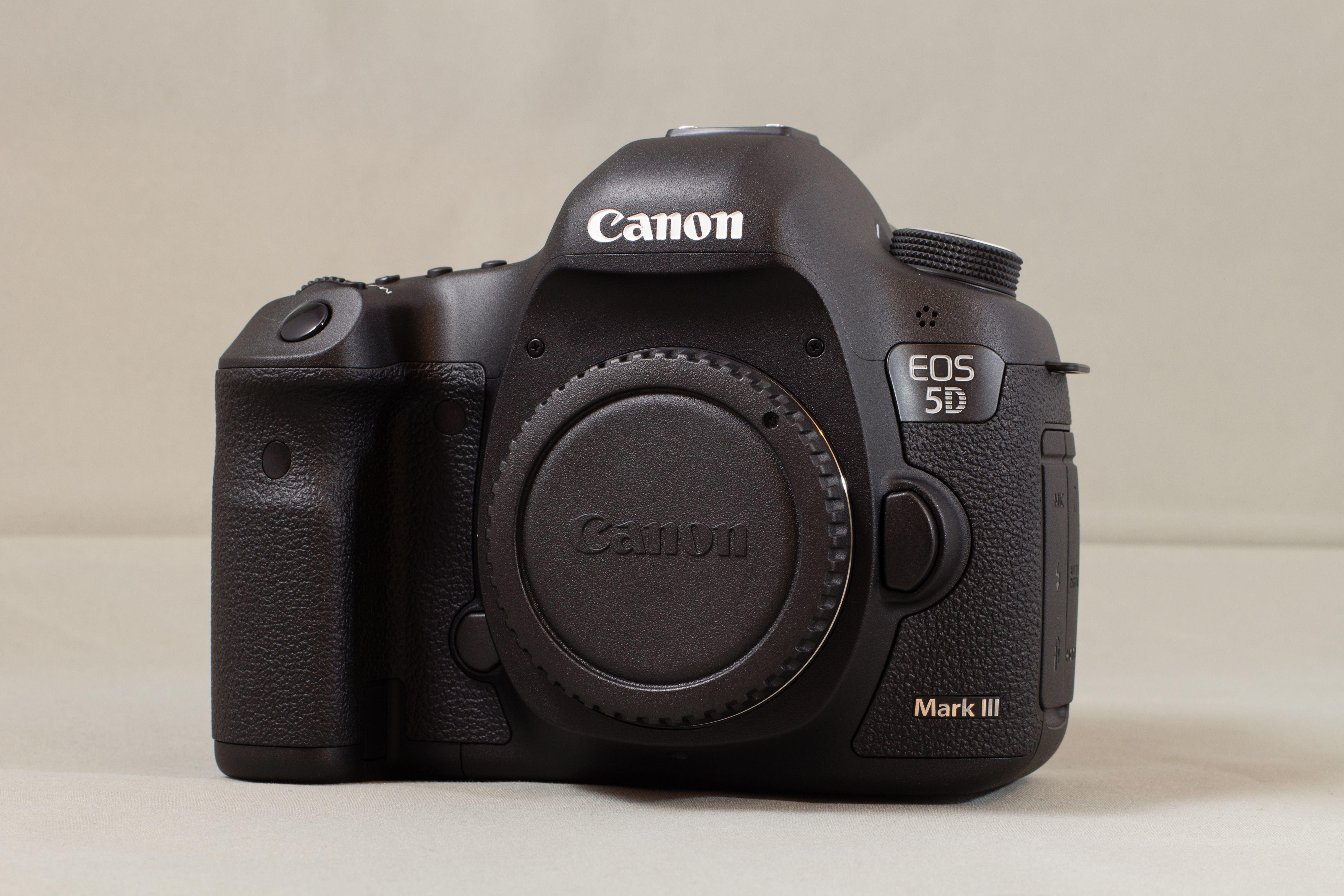 4952x3302 Canon EOS 5D Mark III
