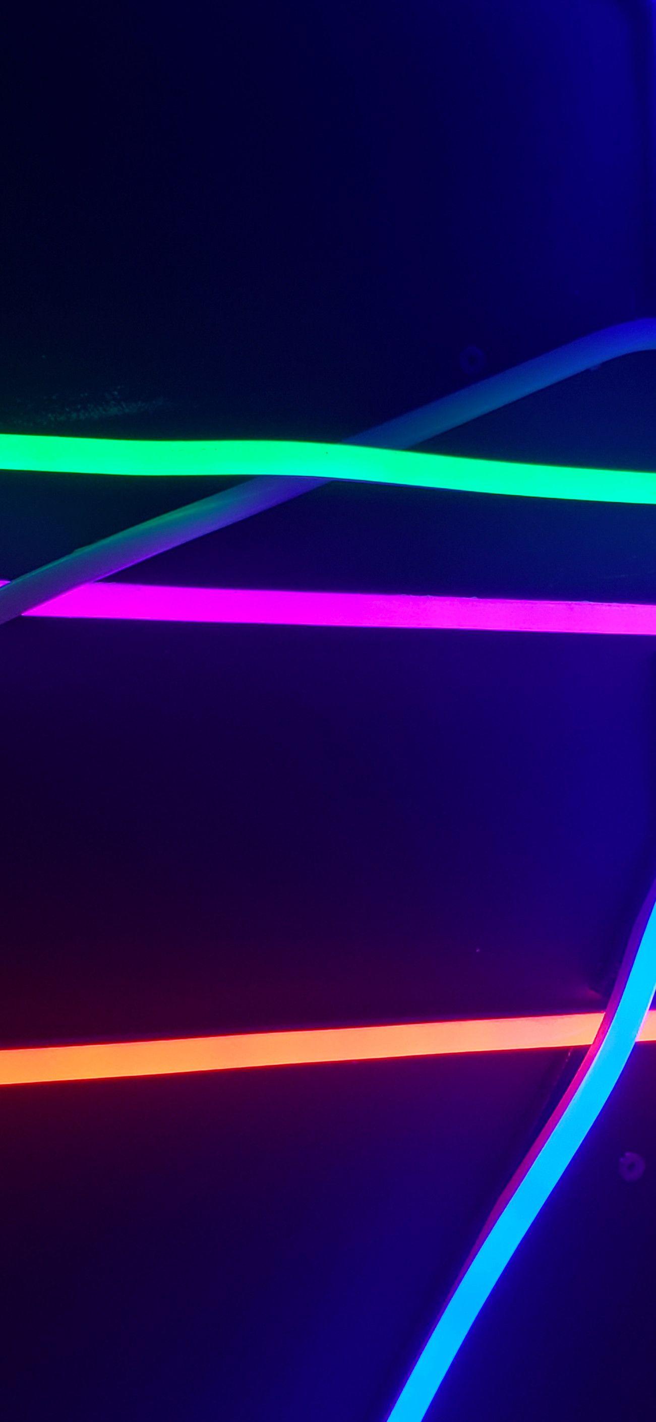 1301x2820 Neon Screensaver
