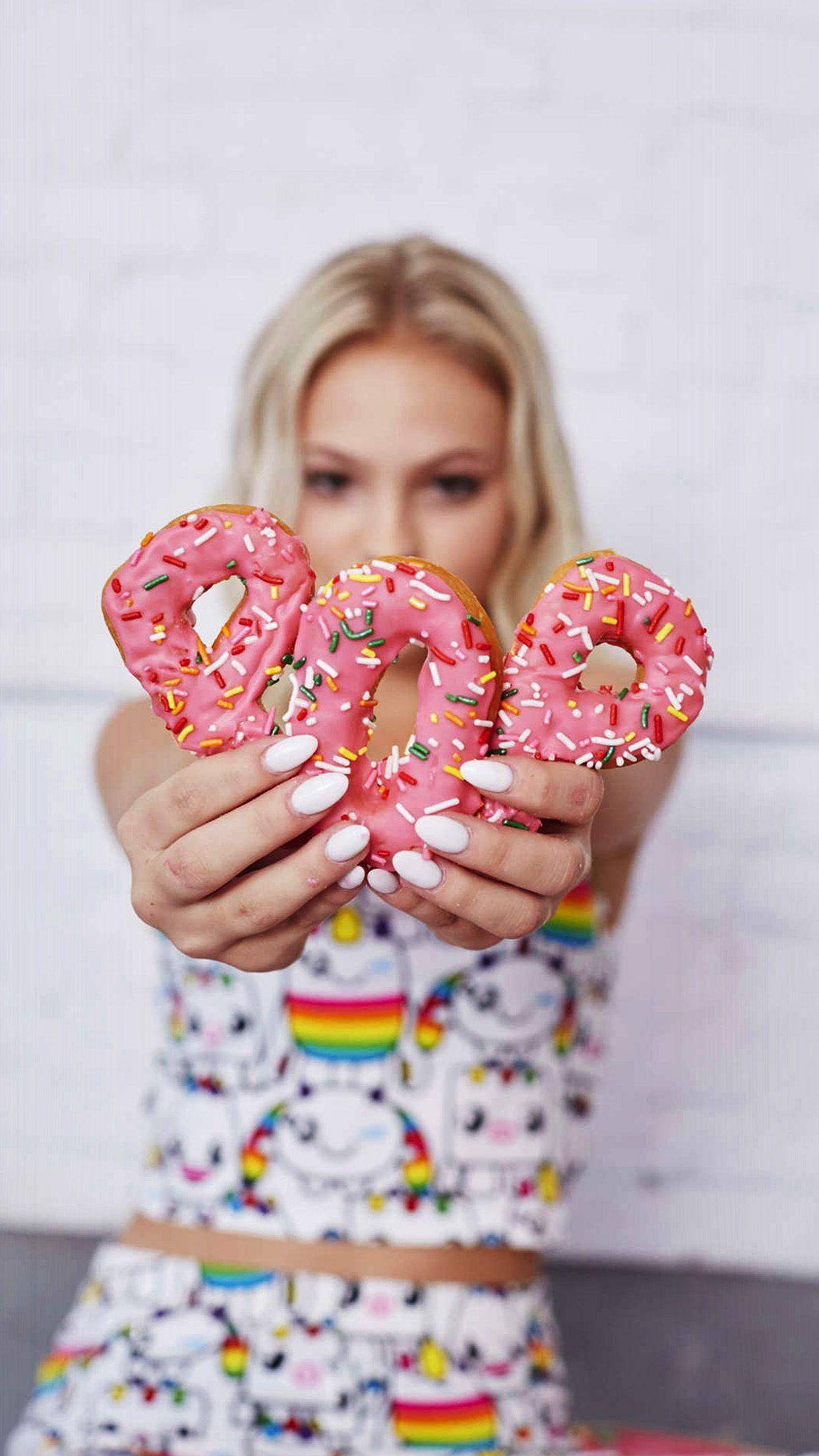1242x2208 Jordin Jones Cookie Pink Cute Wallpaper