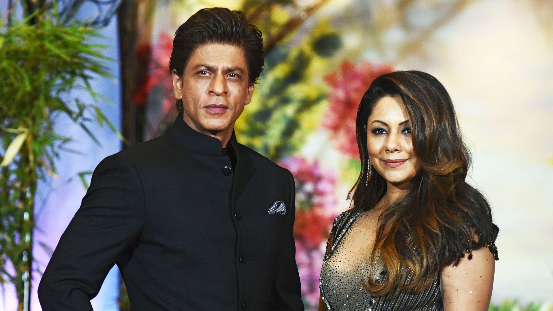 1920x1080 Shahrukh At Gauri Khan HD Wallpaper