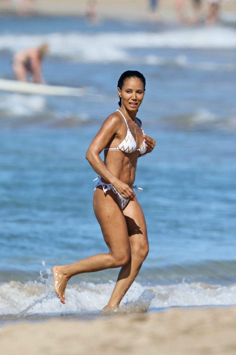 800x1200 Jada Pinkett wallpaper