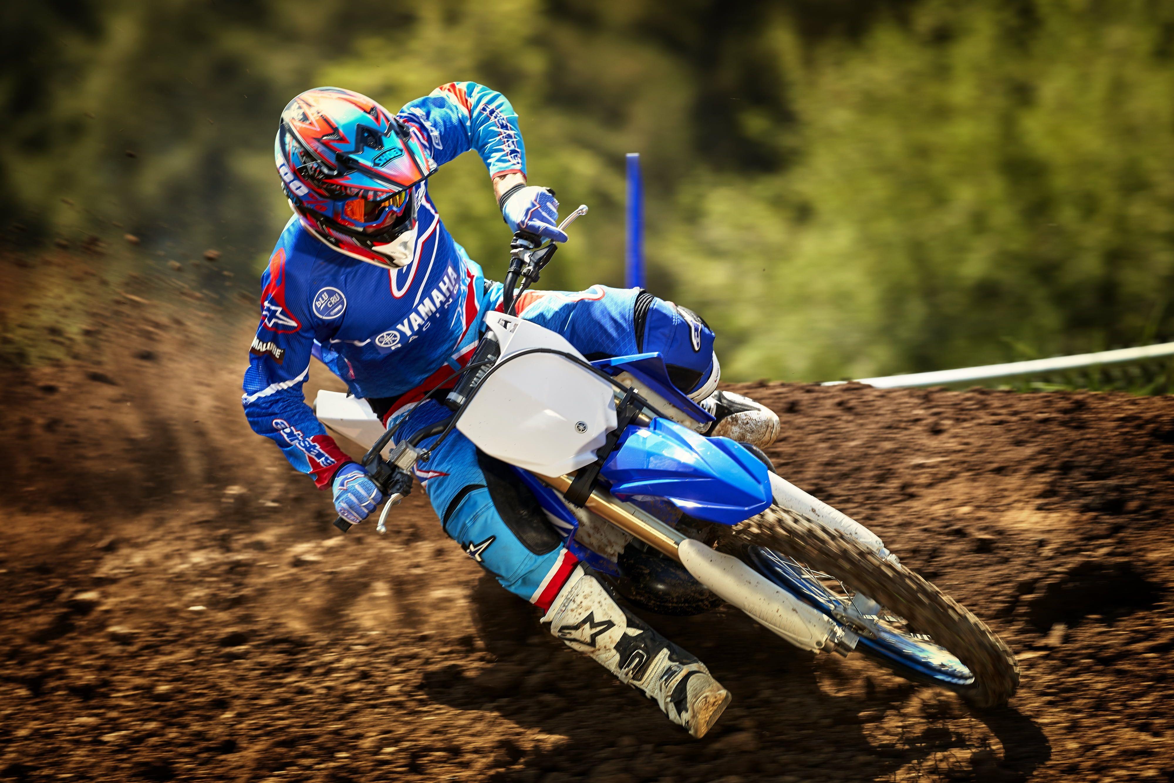 4000x2667 Yamaha Dirt Bike Wallpaper