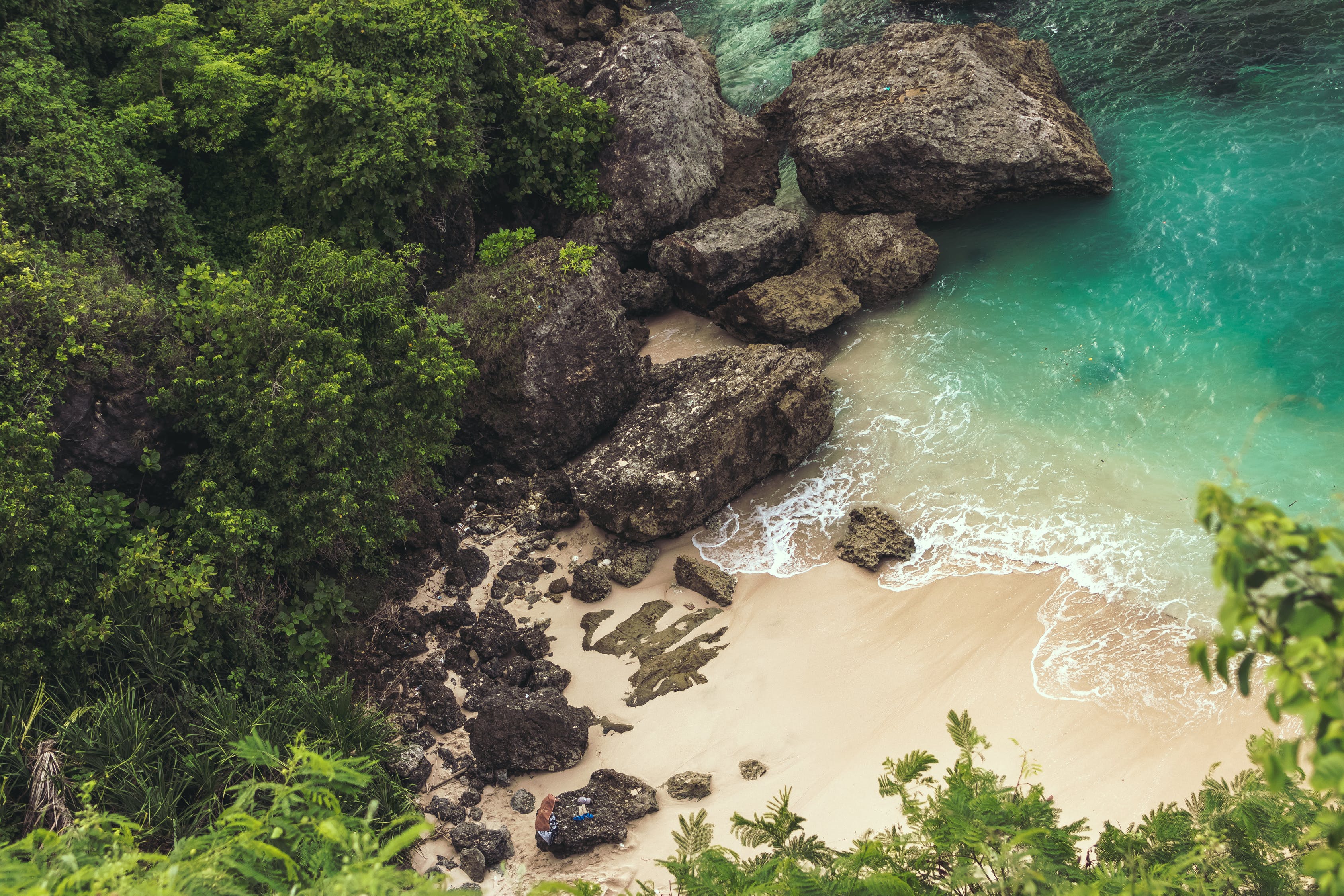 3375x2250 Seashore 4K wallpaper for your desktop or mobile screen free and easy to download