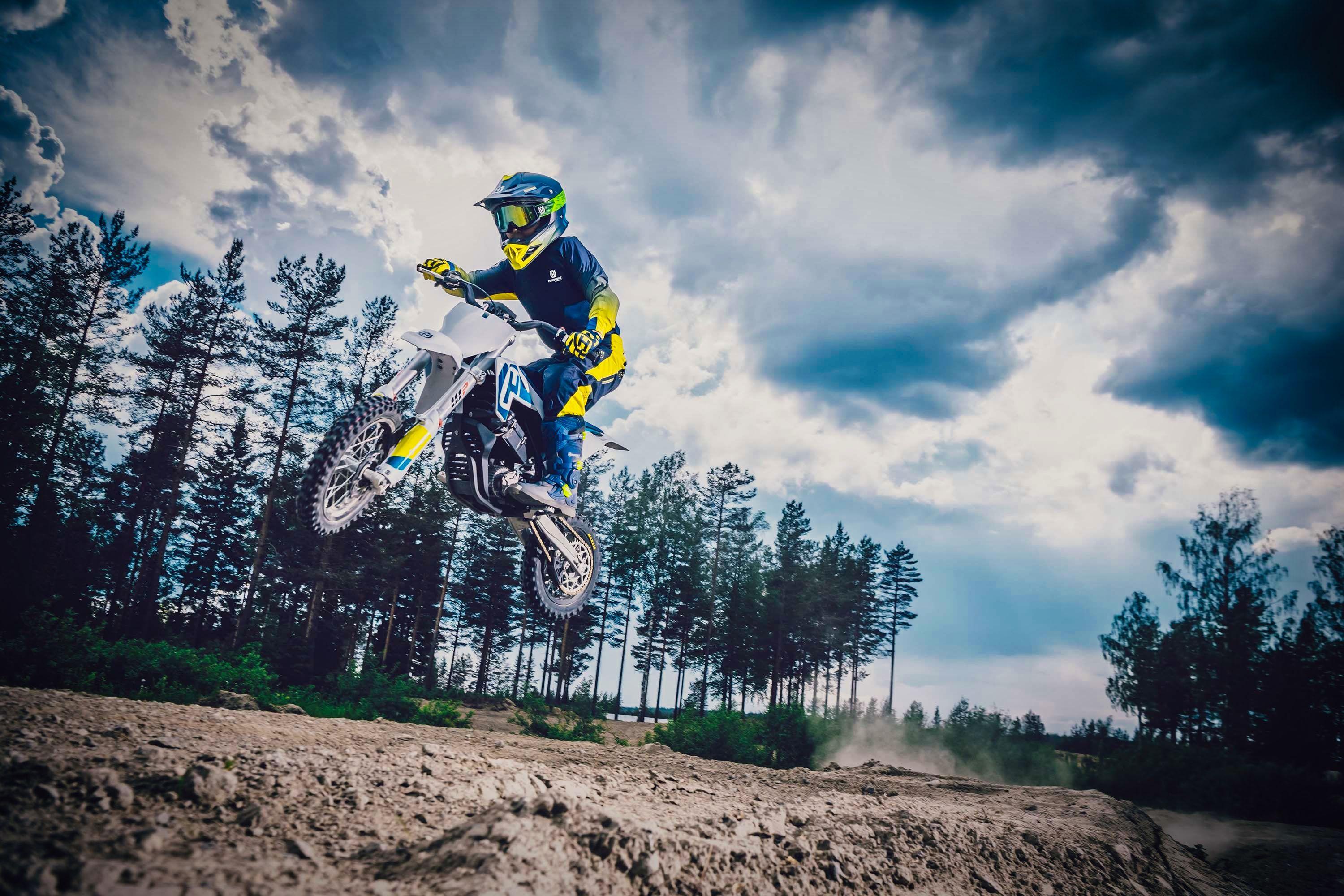 3000x2000 Husqvarna EE 5 4K Wallpaper, Electric bikes, Dirt bikes, Bikes