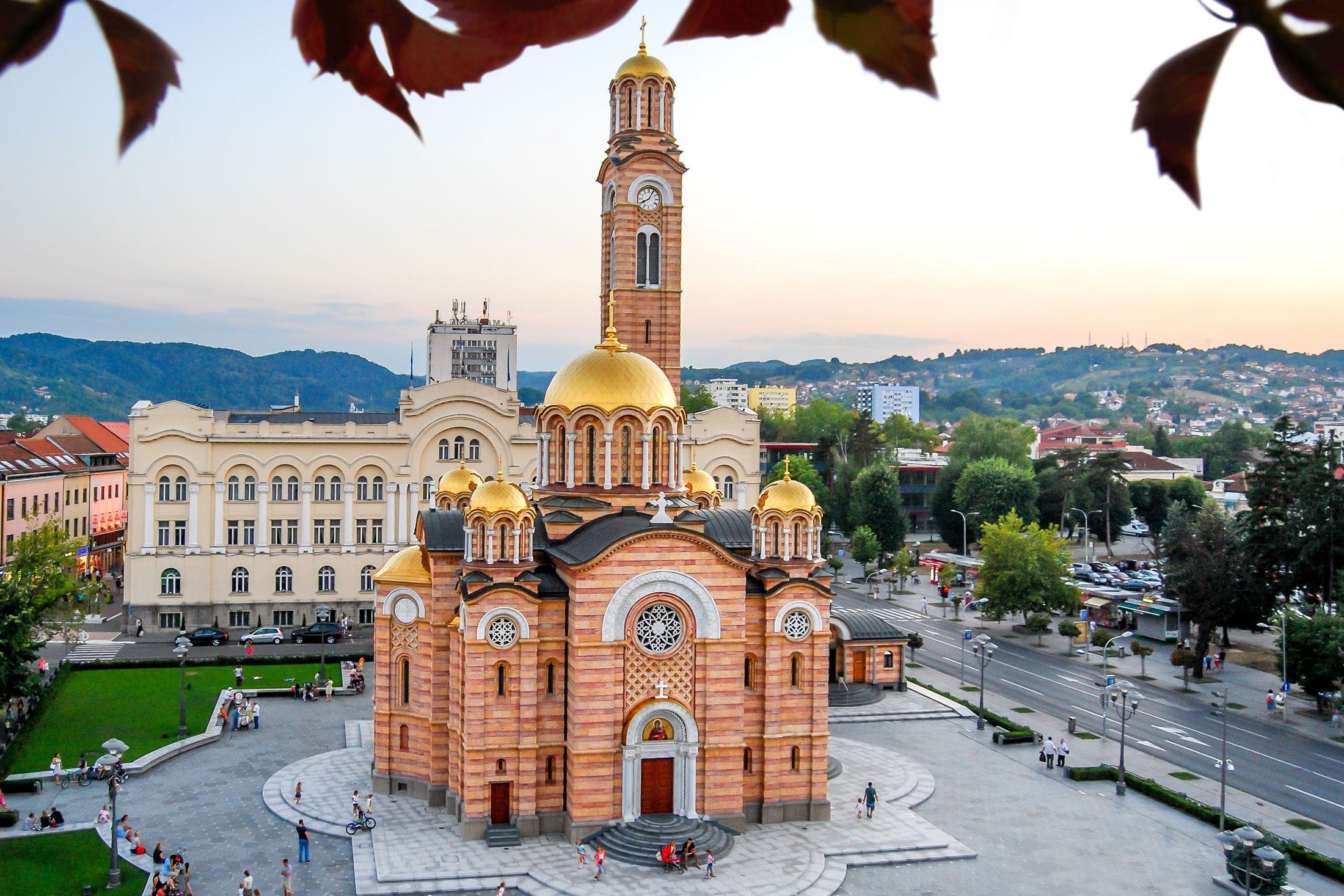 2200x1467 Banja Luka city of greenery and cafe life