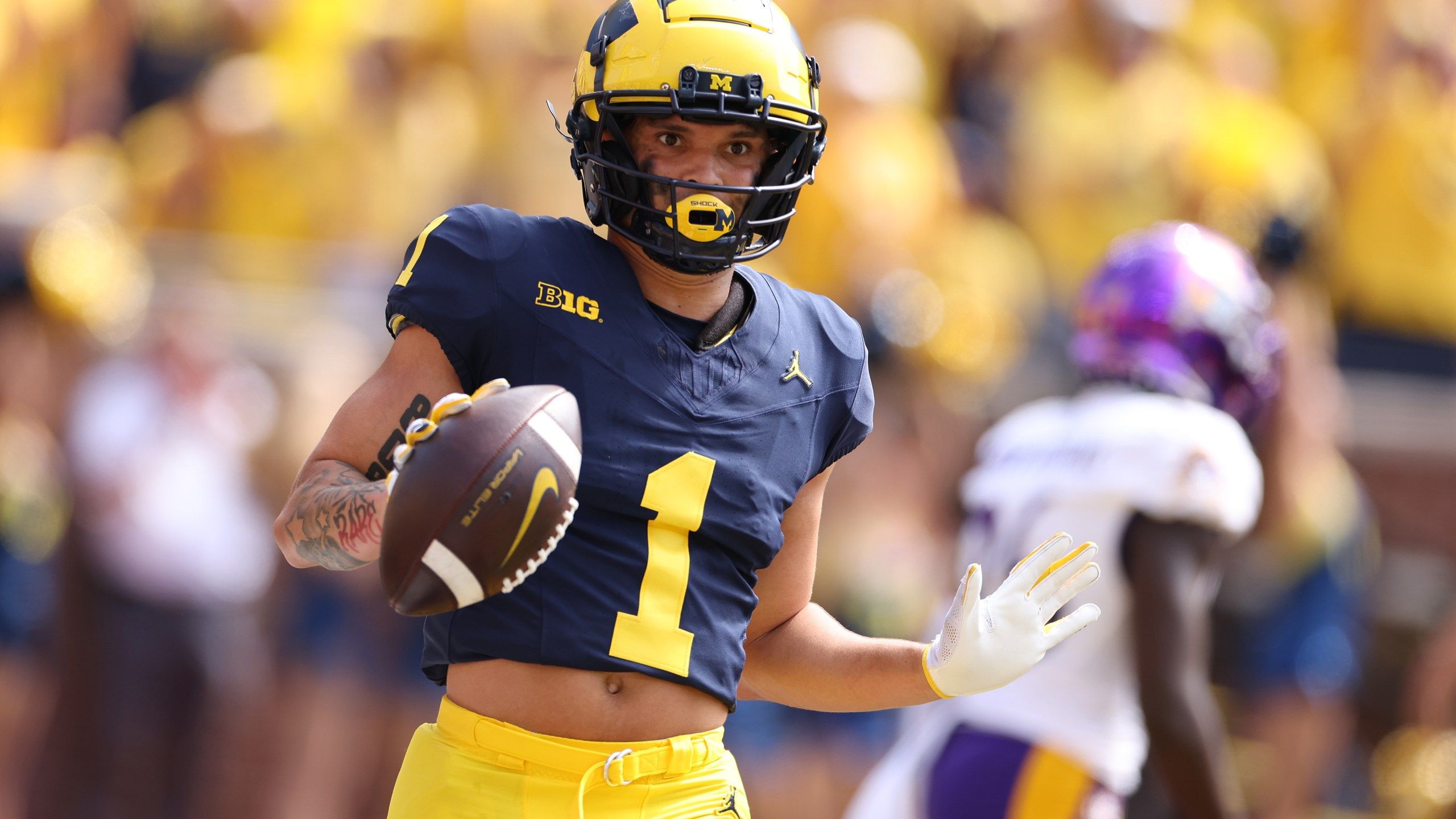 2560x1440 Maui's college football players have big opening week
