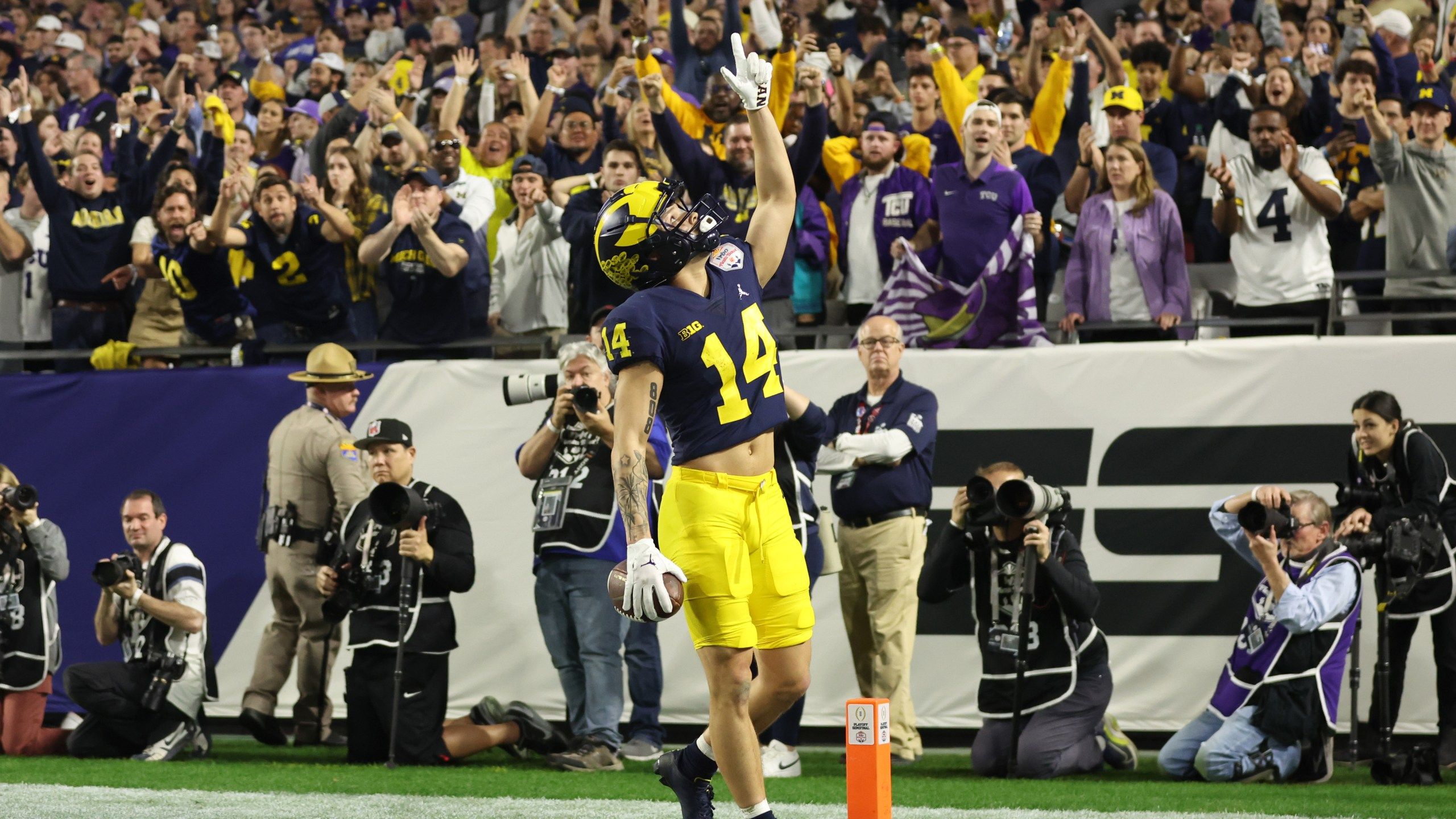 2560x1440 Roman Wilson has career game in Fiesta Bowl