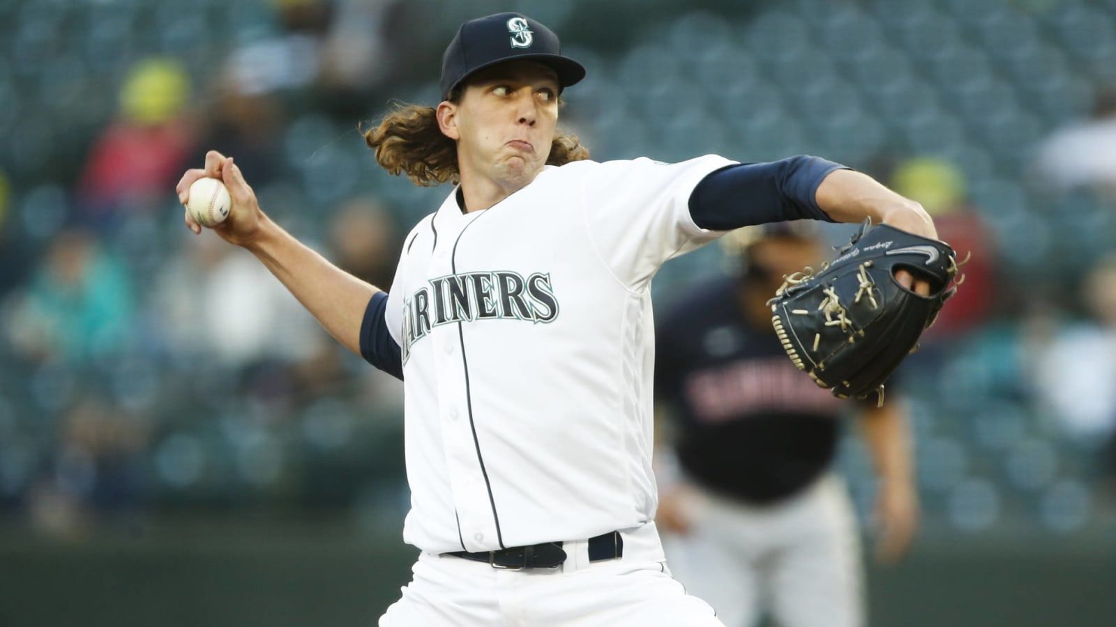 1600x900 Mariners' Logan Gilbert unshaken