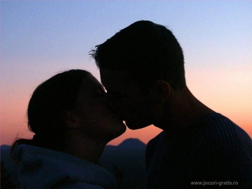 1024x768 Wallpaper Designs: Romantic couple love image download. Couple kiss love image download