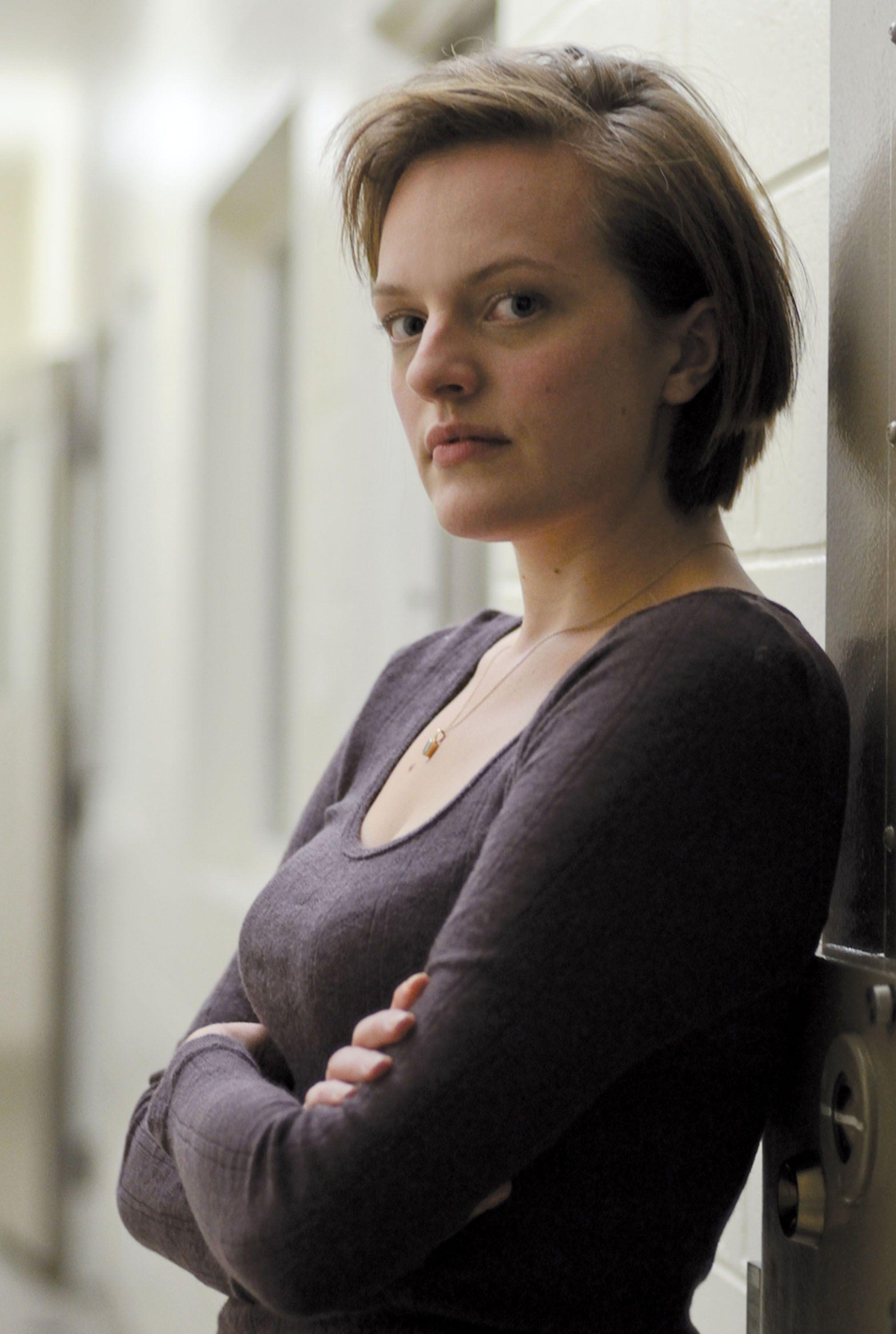 2016x3000 Picture of Elisabeth Moss, Picture Of Celebrities