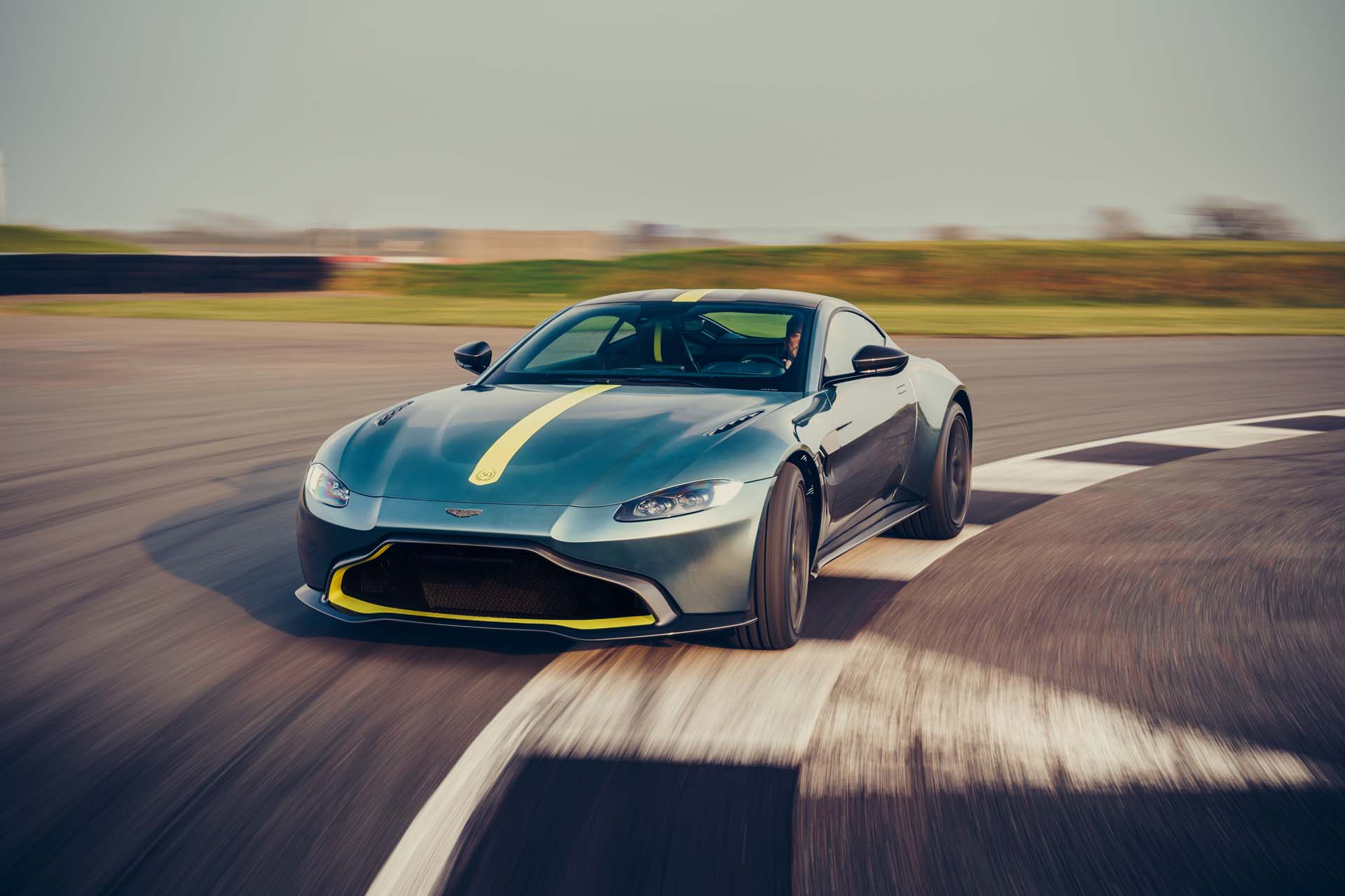1920x1280 Aston Martin Vantage AMR Wallpaper (HD Image)
