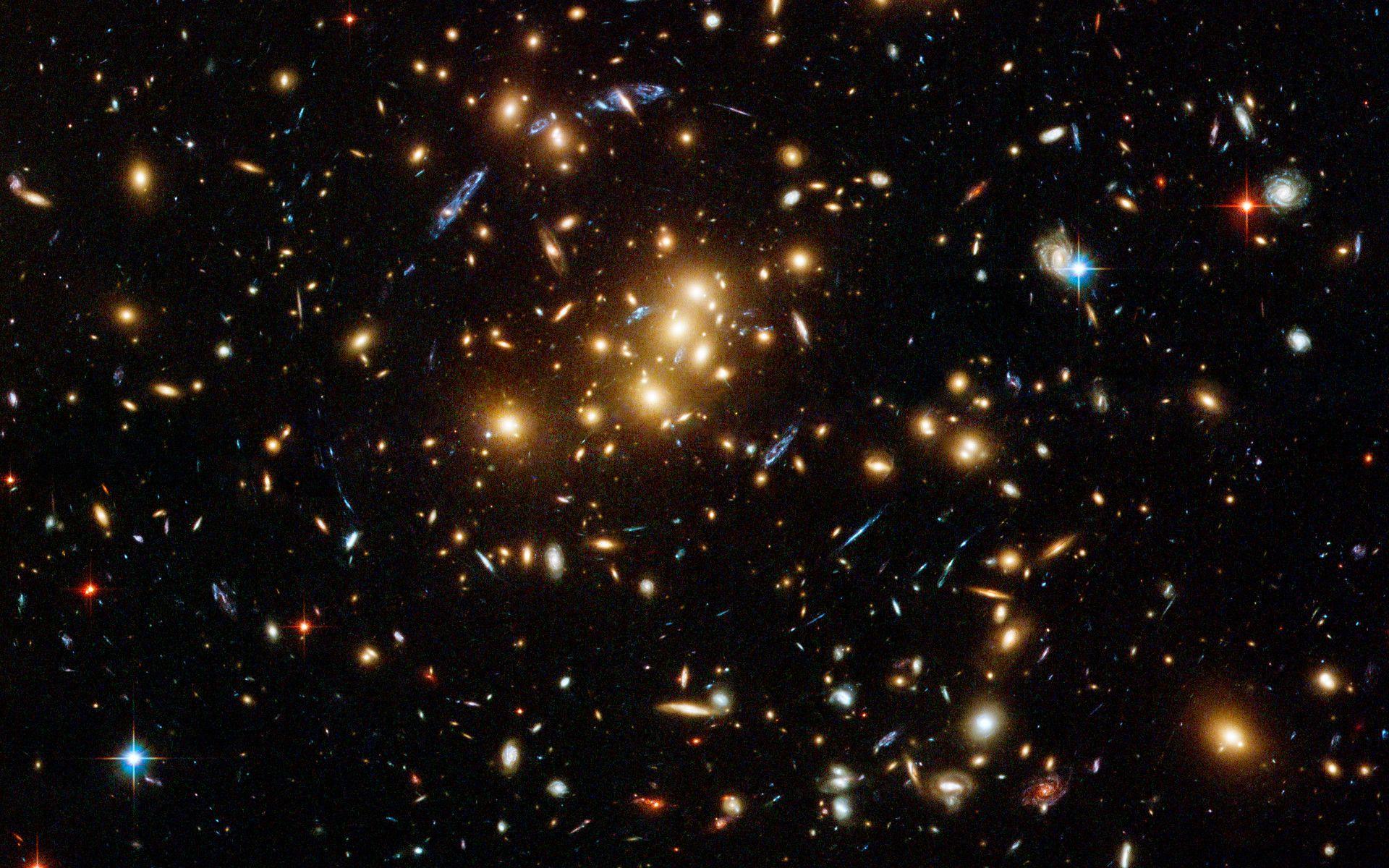 1920x1200 Hubble Finds Dark Matter Ring In Galaxy Cluster
