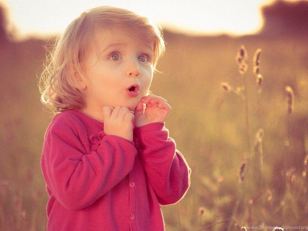 1024x768 Cute Baby Girl With Cute Smile HD Wallpaper Desktop Background