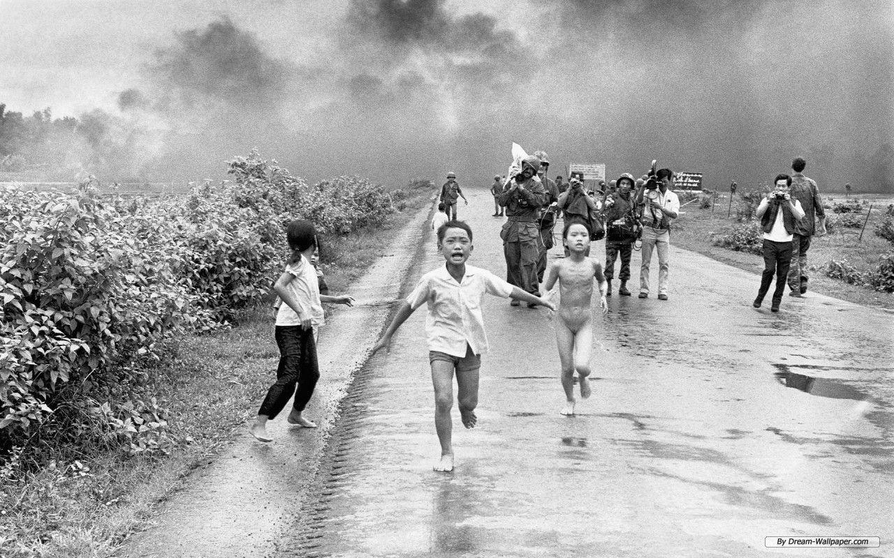 1280x800 Children Fleeing, Vietnam