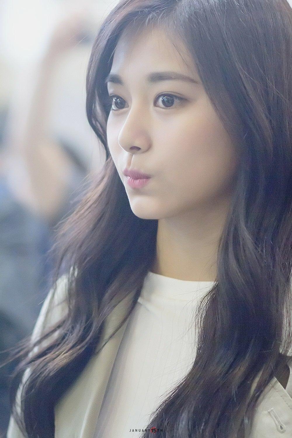 1000x1500 Korean Girls Wallpaper
