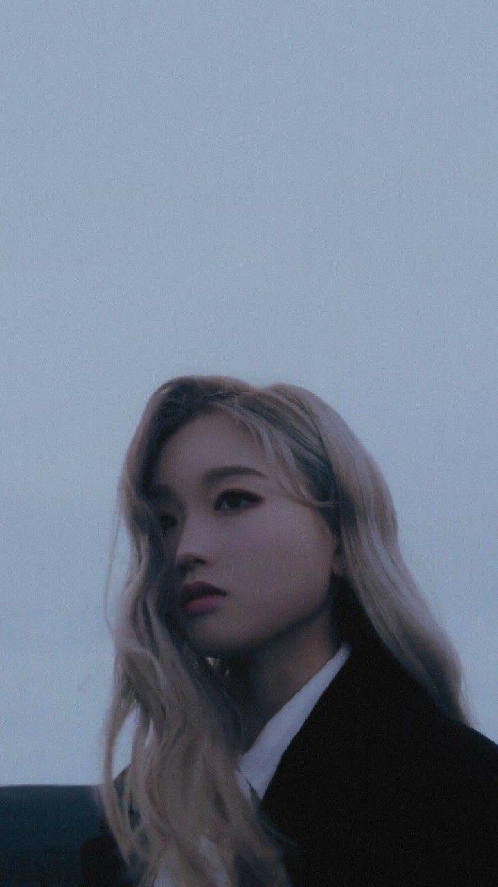 719x1280 Go Won LOONA Wallpaper