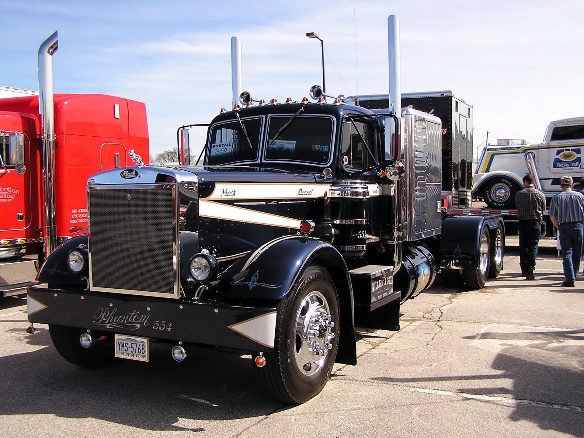 1920x1440 Mack Trucks Pics Wallpaper & Background Download