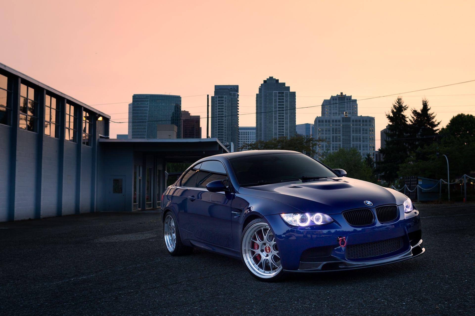 1920x1280 HD photo of bmw m3 e wallpaper of blue, city.evening.бмв