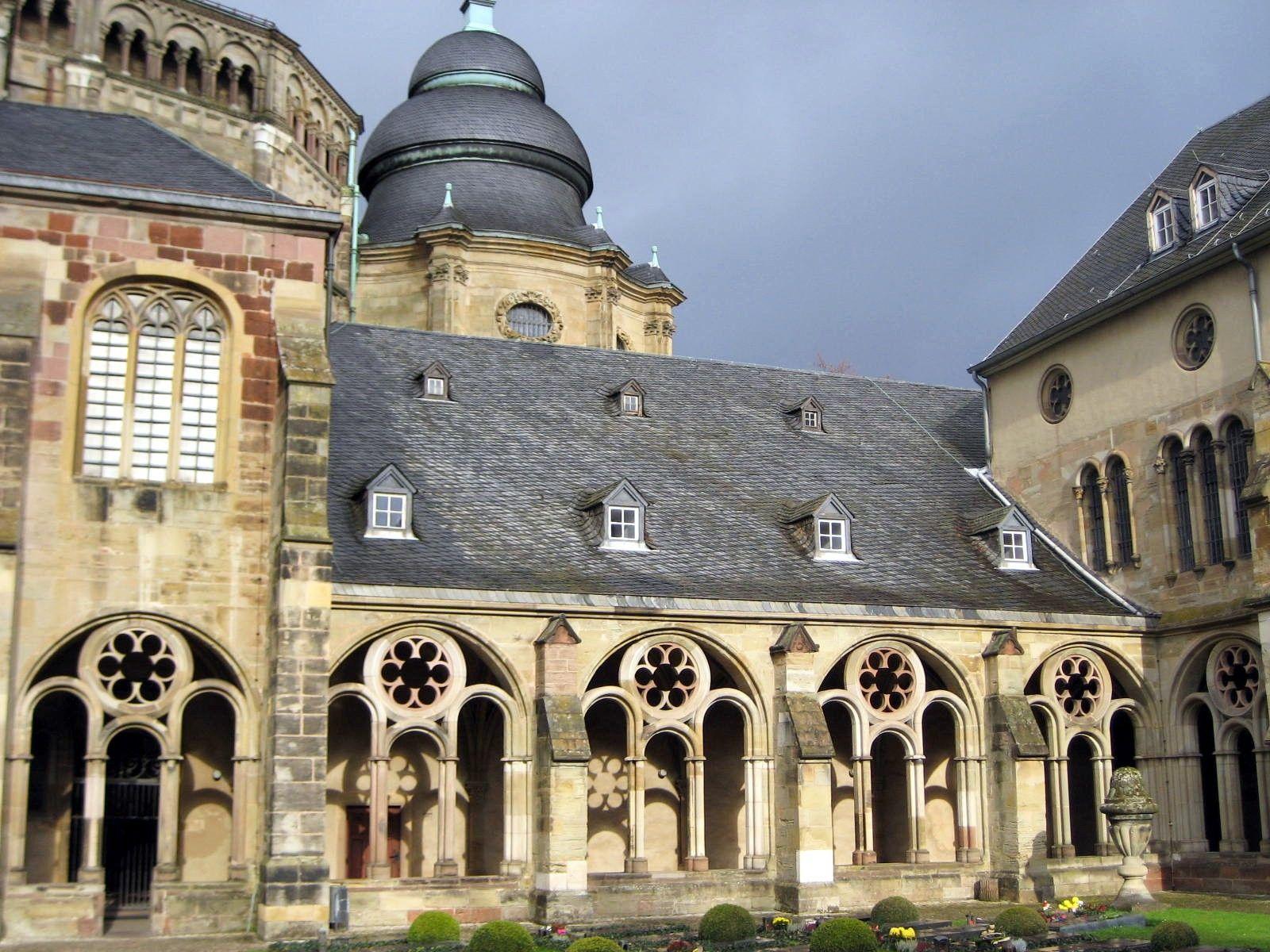 1600x1200 Religious: Cathedral Saint Peter Roman Catholic Church Trier DD