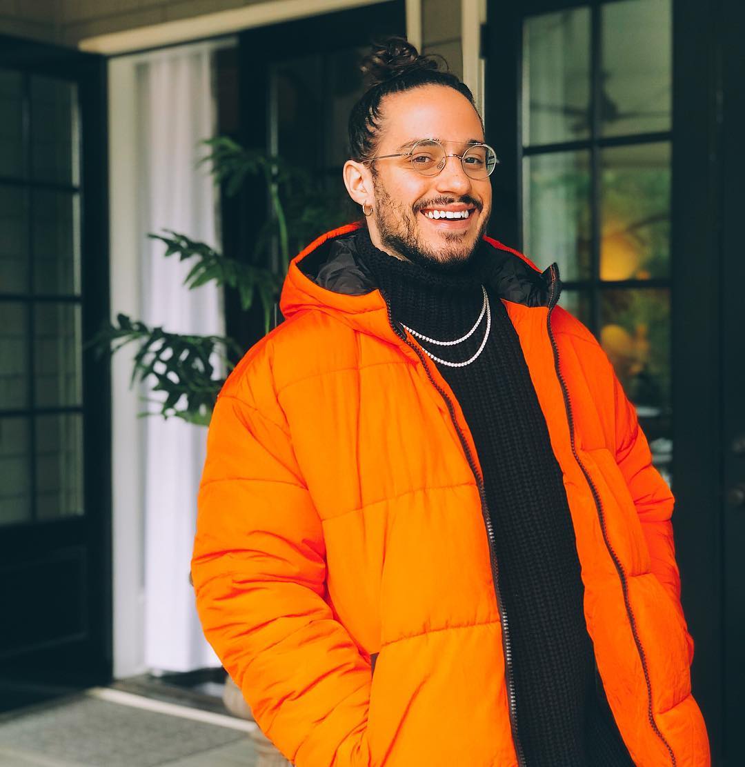 1080x1112 Russ Rapper Wallpaper