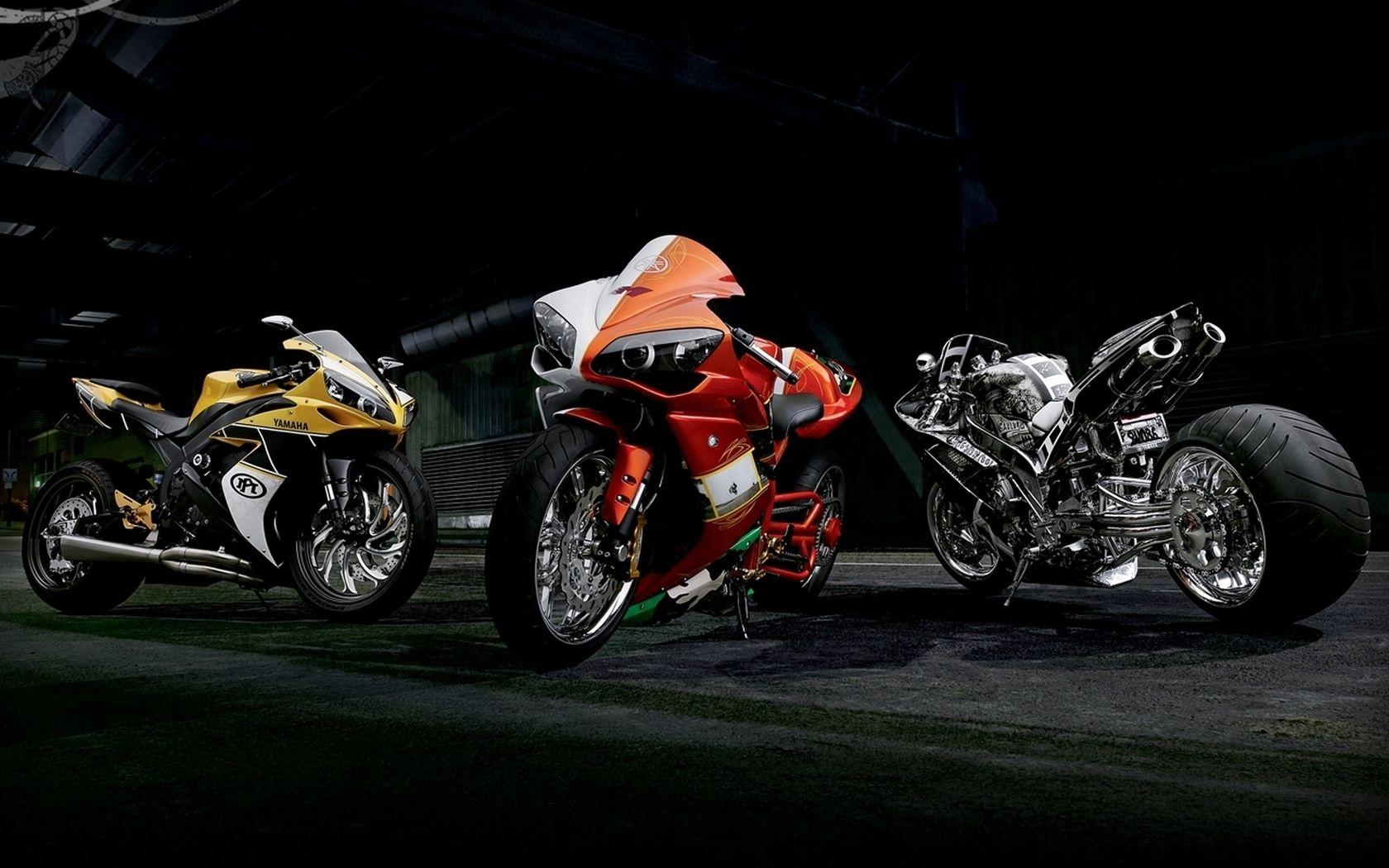 1680x1050 Fast Yamaha Motorbikes HD Wallpaper