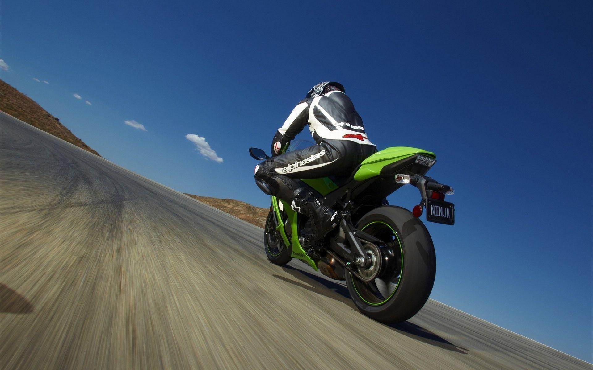 1920x1200 Nice image of Kawasaki Ninja ZX 10R, wallpaper of motorcycles, bikes
