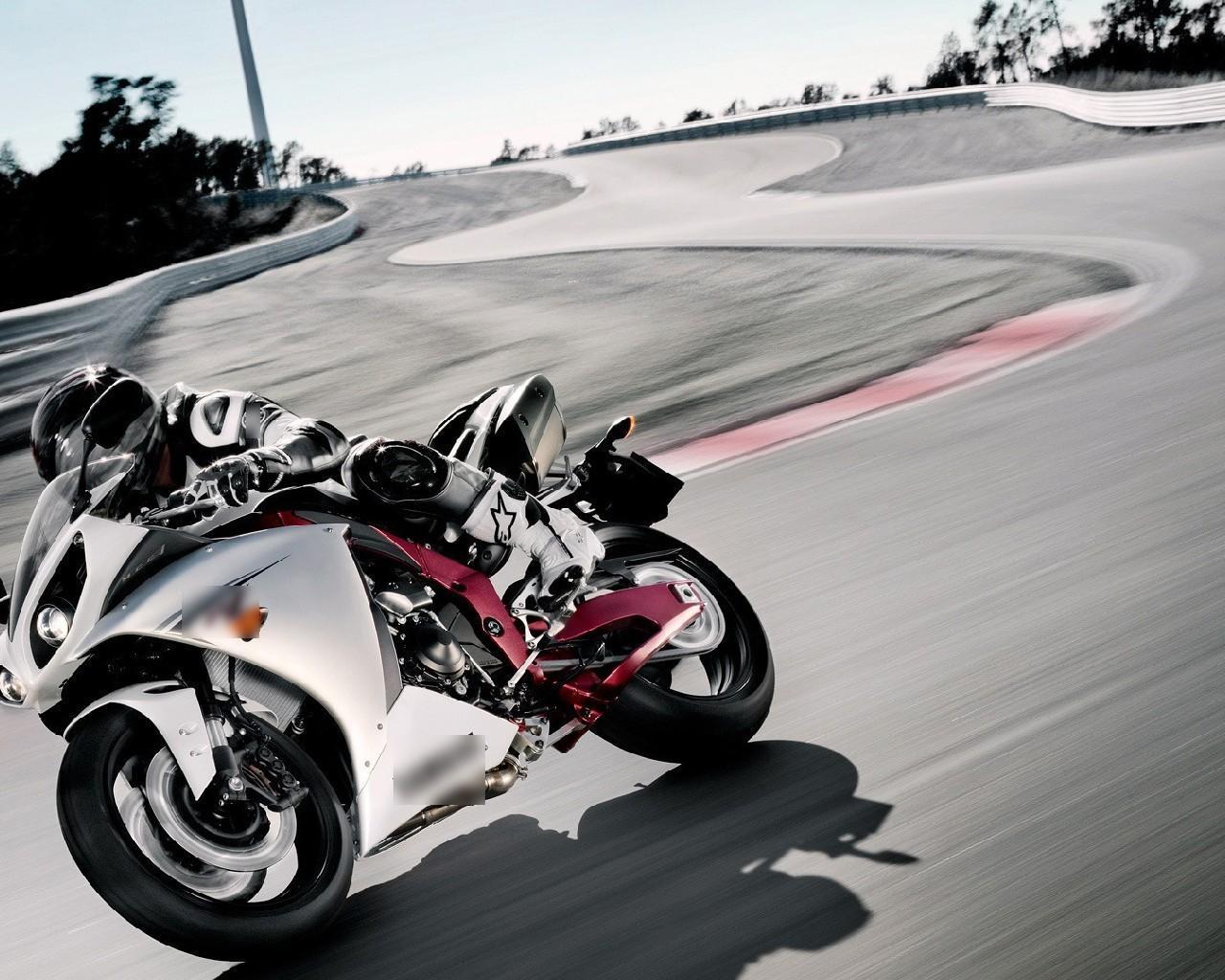 Yamaha R1 4K Wallpapers - Top Free Yamaha R1 4K Backgrounds ...