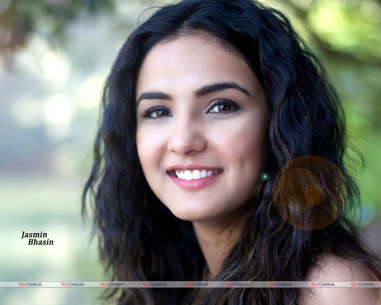 1280x1024 Jasmin Bhasin