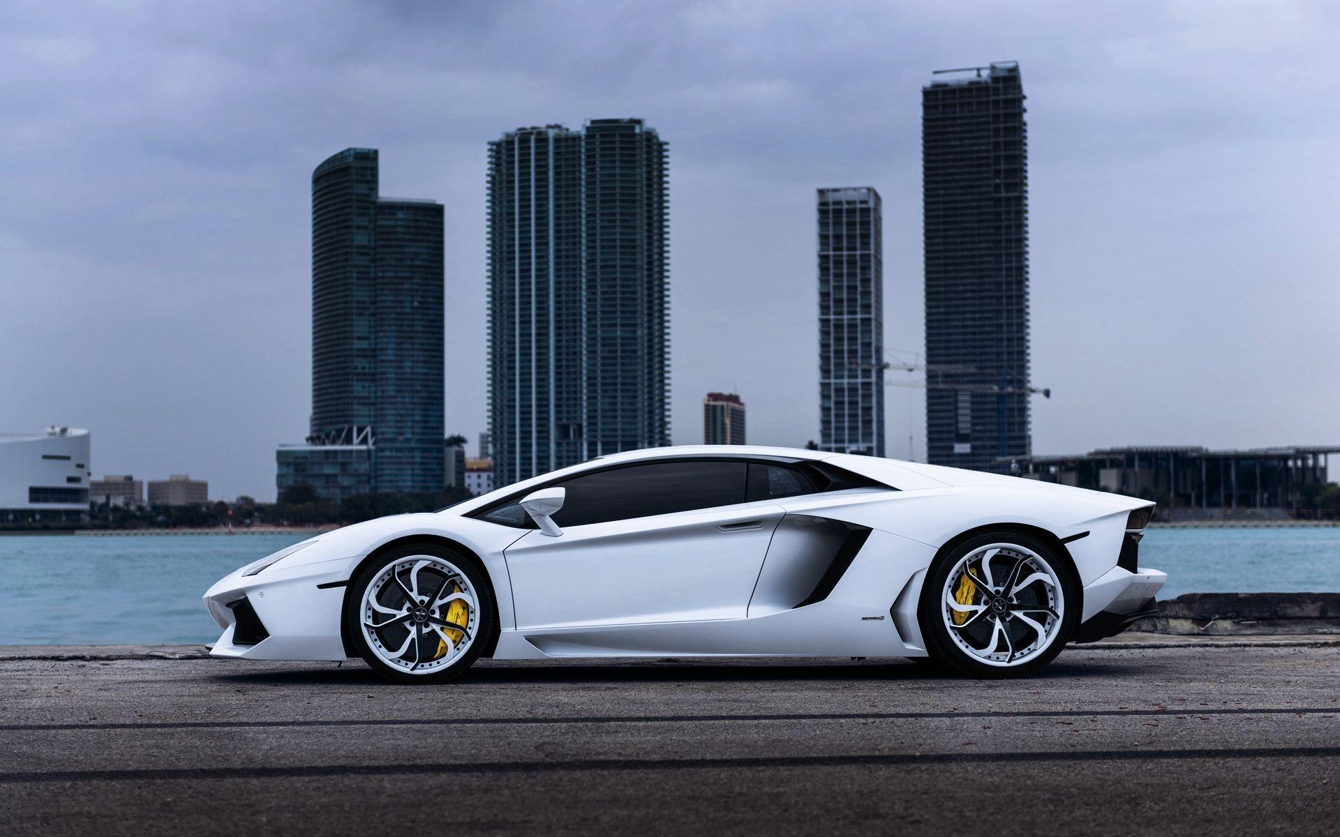 1920x1200 Excellent HD Lamborghini Wallpaper