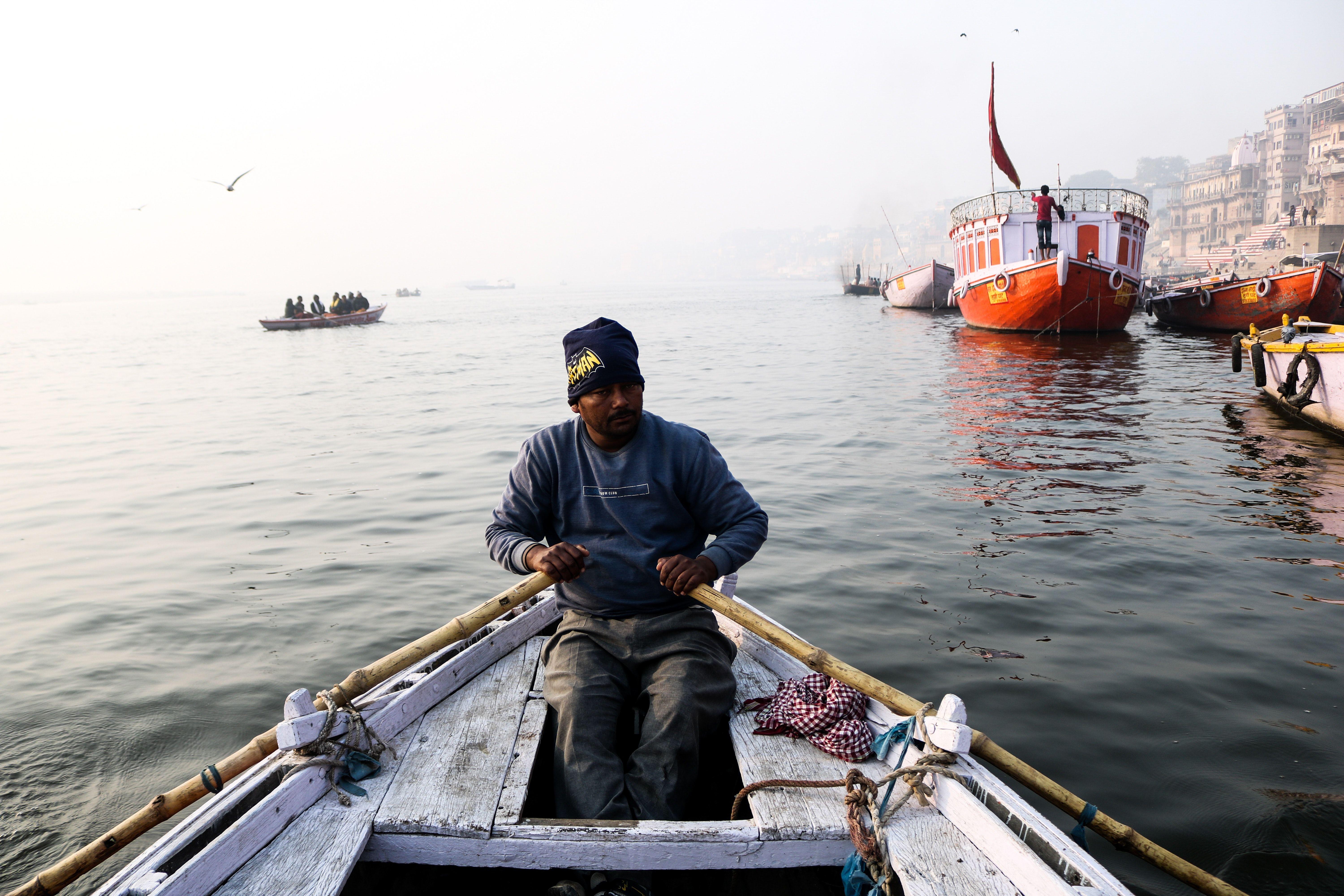 6000x4000 Free of banaras, boat, boatman