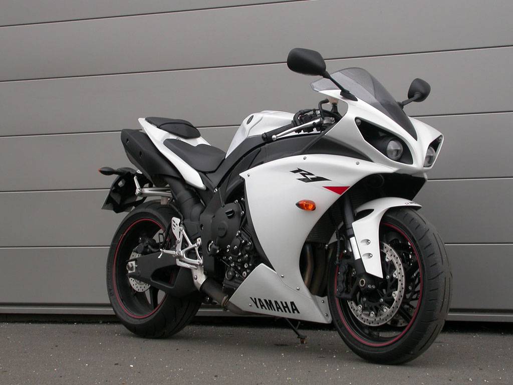 1024x768 Yamaha R1 #Picture