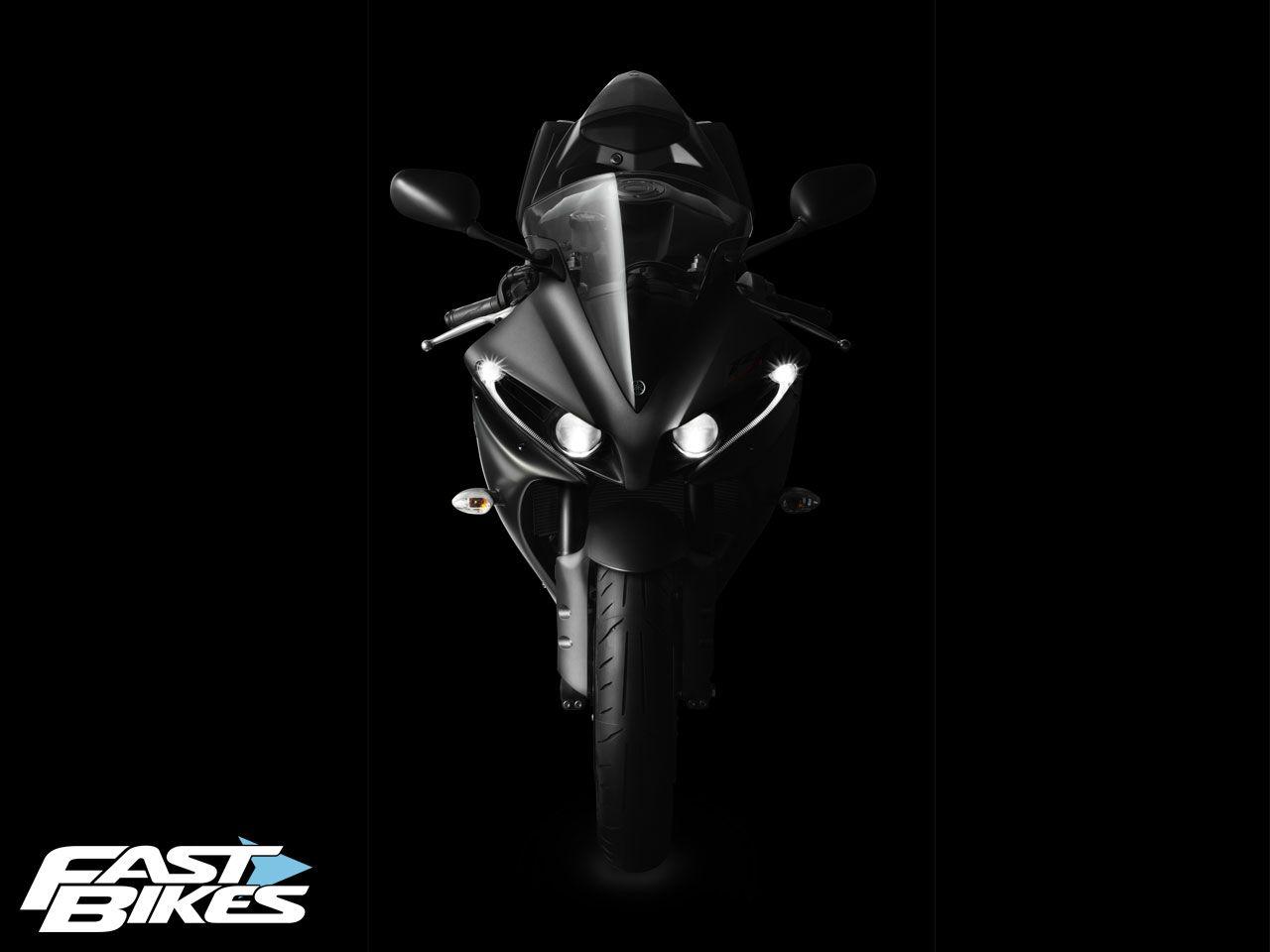 1280x960 Yamaha R1 Wallpaper