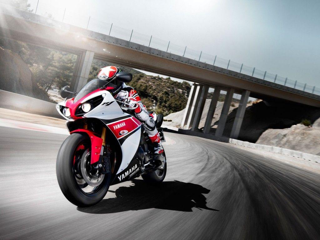 1024x768 Download Yamaha YZF R1 HD Wallpaper