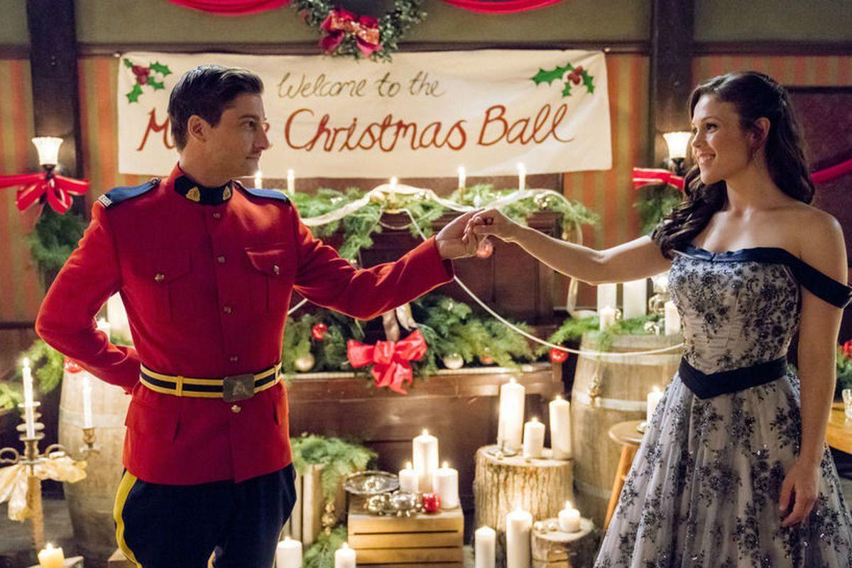 1200x800 When Calls the Heart': Daniel Lissing explains why he left Hallmark show