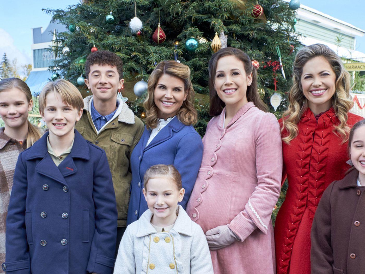 1400x1050 Hallmark's 'When Calls the Heart' cast and crew tease possible baby, spinoff storyline in Christmas special
